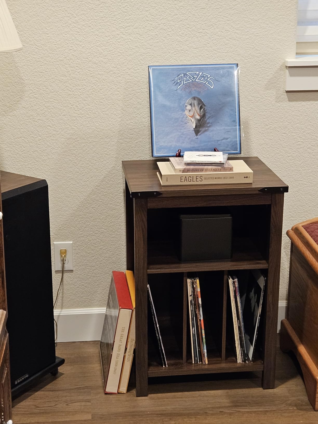 Joaxswe Record Player Stand with Vinyl Record Storage,Rustic Brown Record Player Table Holds up to 160 Albums,Large Wood Turntable Stand Cabinet Dispaly Shelf for Living Room,Bedroom,Office customer photo 1