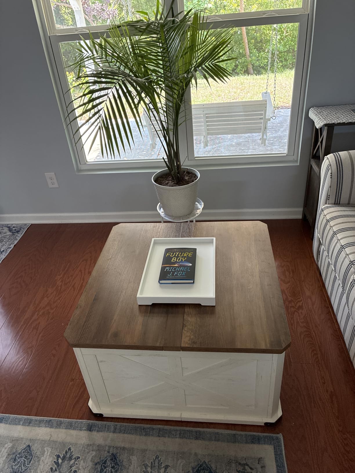 VASAGLE LIRY Collection - Farmhouse Coffee Table with Storage, Square Coffee Table for Living Room, Center Table with Flip-Top Lids, Honey Brown and Rustic White ULCT232W73 customer photo 2
