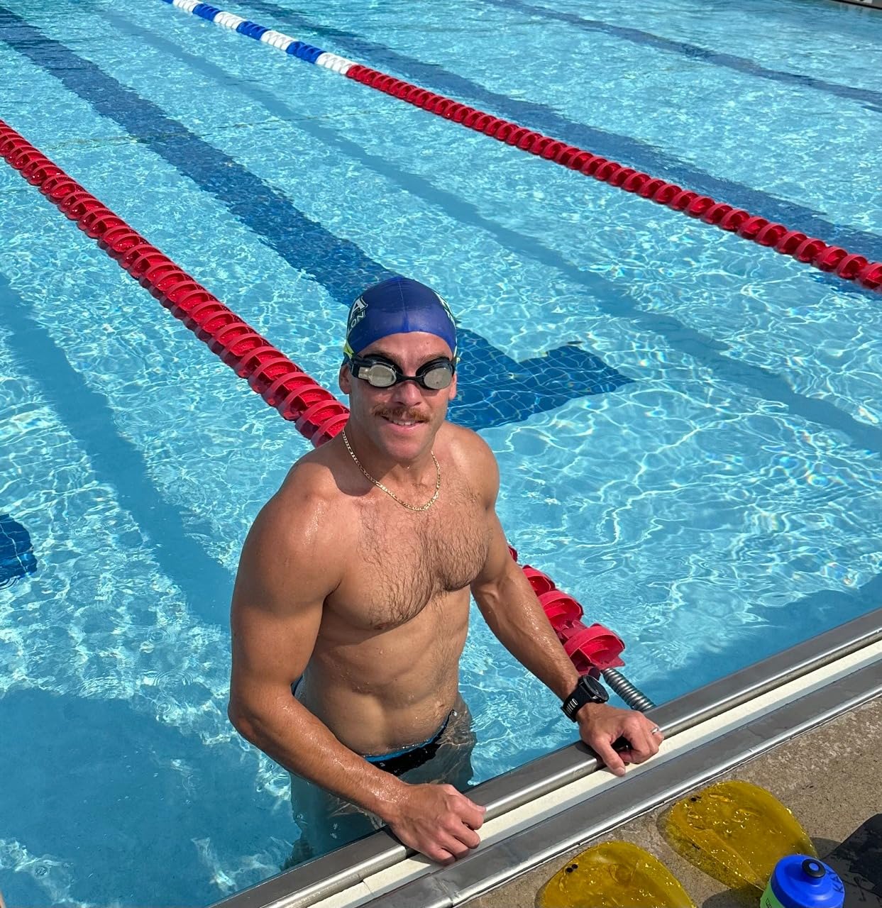 FORM Smart Swim 2 - Goggles with AR Real-Time Display, Swim Tracking customer photo 1