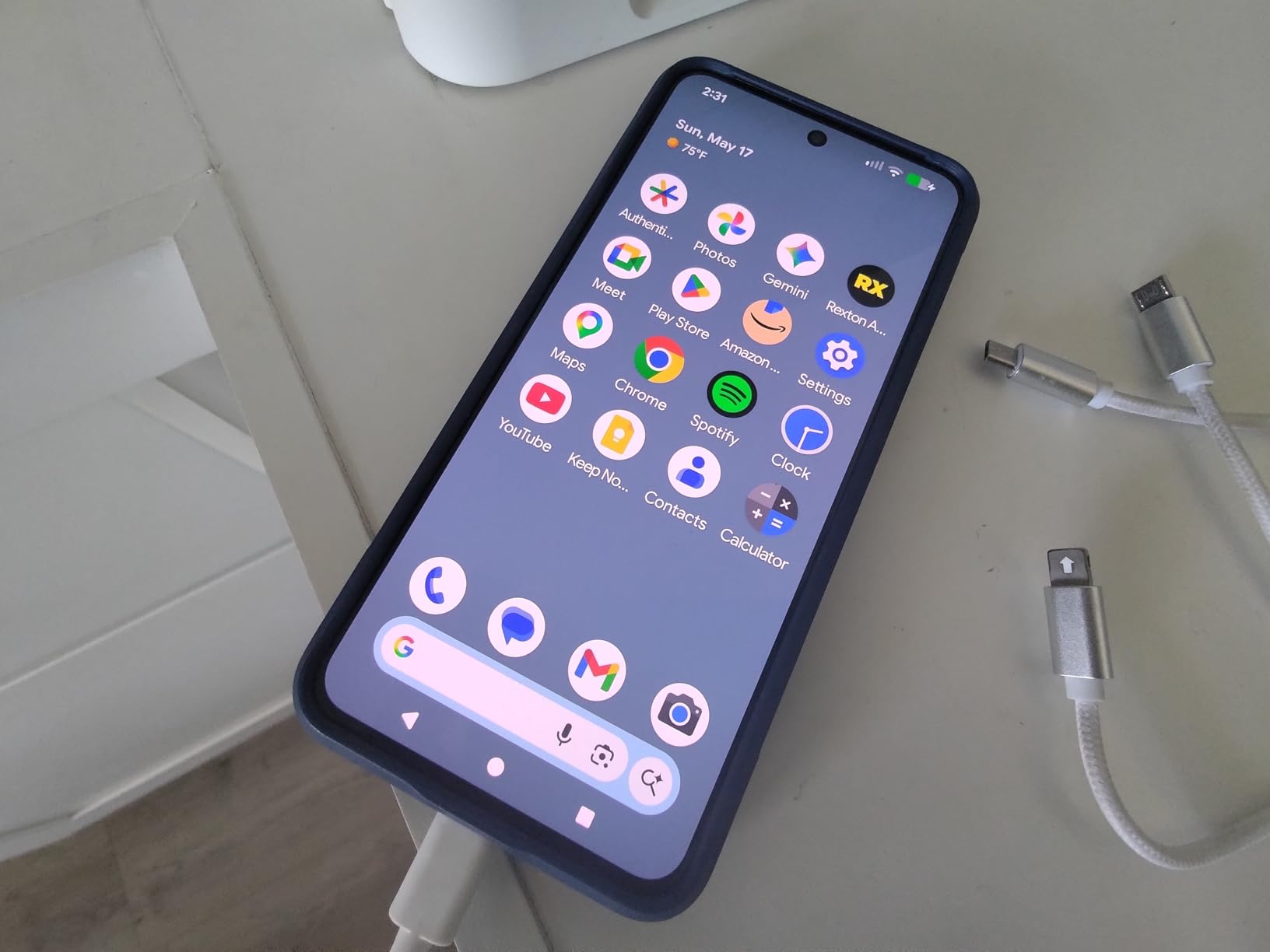 Google Pixel 8 5G,US Version, 128 GB Obsidian - Unlocked (Renewed) customer photo 1