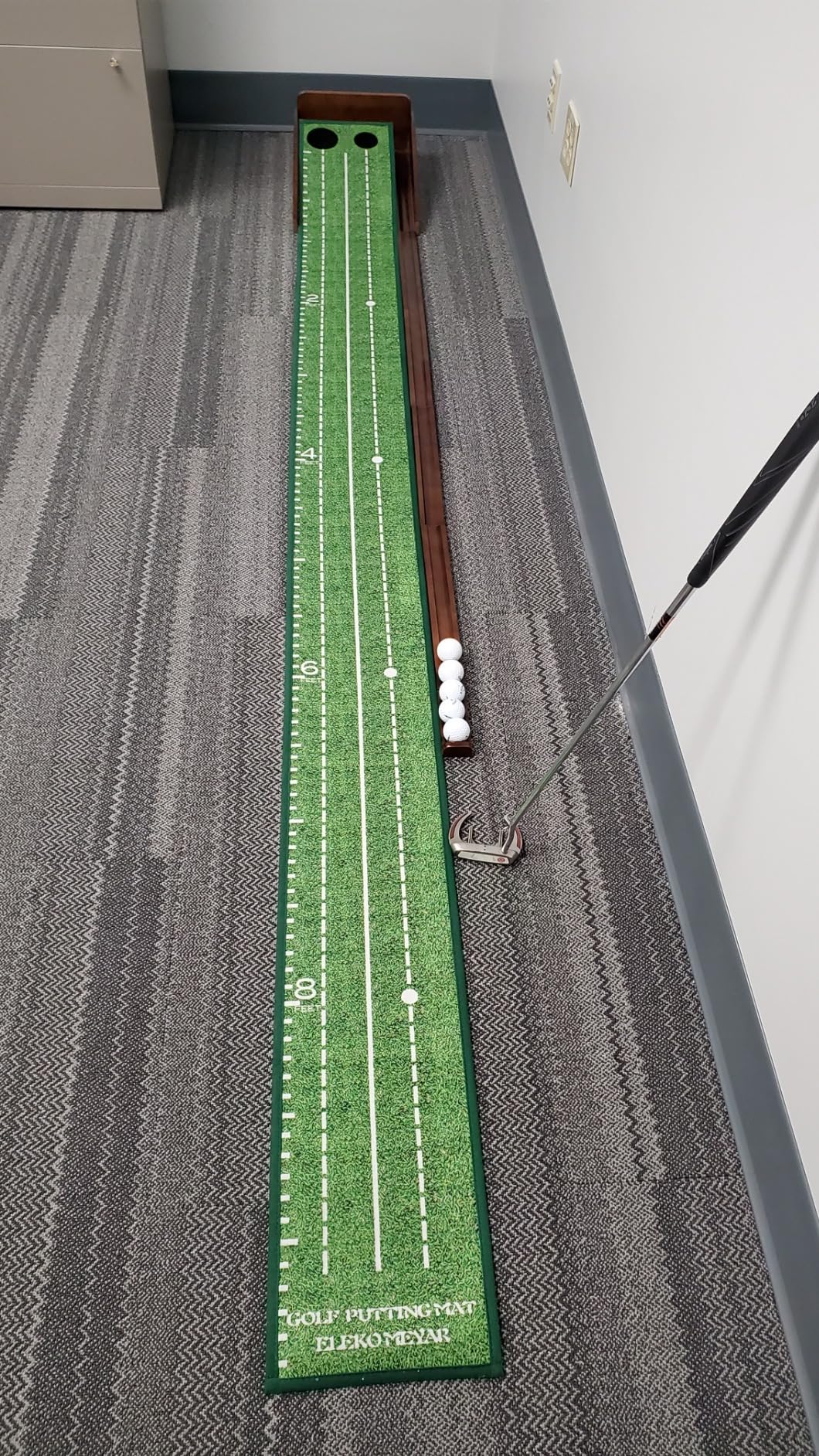 Putting Green Indoor Putting Matt for Indoors Golf Putting Mat with Ball Return customer photo 1