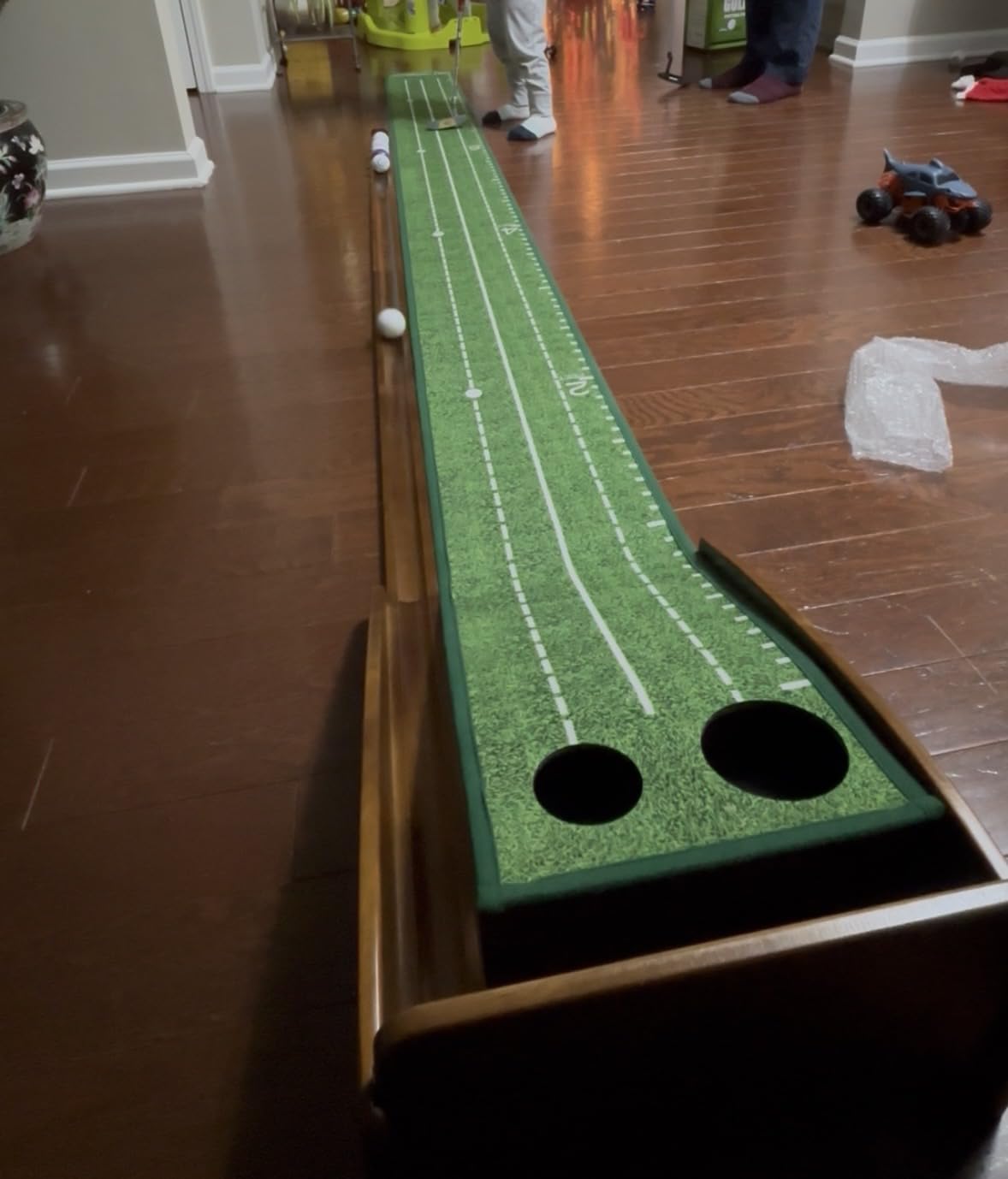 Putting Green Indoor Putting Matt for Indoors Golf Putting Mat with Ball Return customer photo 2
