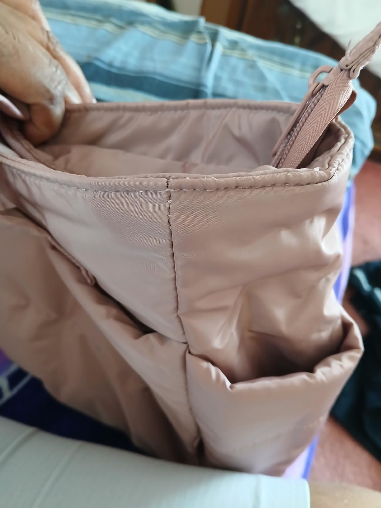 BAGSMART Tote Bag for Women, Lightweight Puffy Tote Bag with Compartments Shoulder Bag Handbag for Travel, Work, Gym | Lightweight customer photo 1
