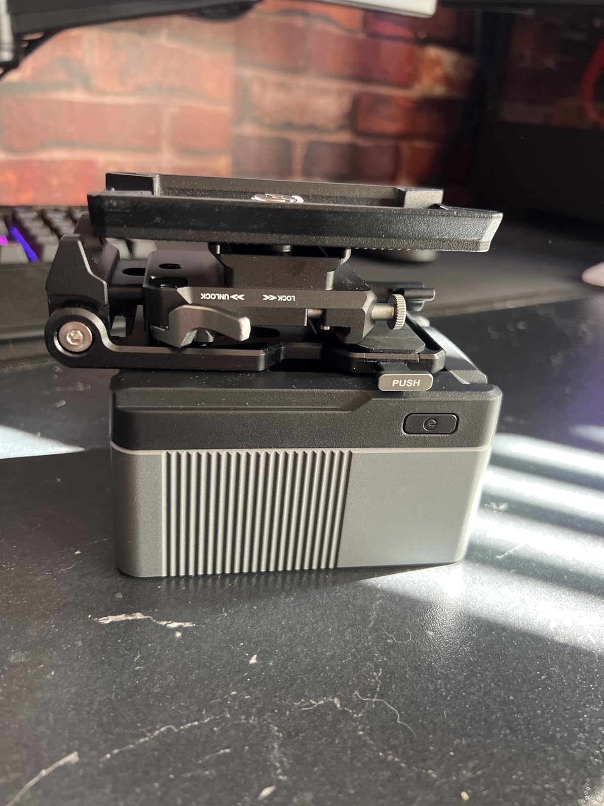 K&F CONCEPT V Mount Battery 99Wh with PD100W Fast Charging 14.8V/6700mAh Mini V-Mount Battery, D-Tap, DC, Dual USB-C customer photo 1