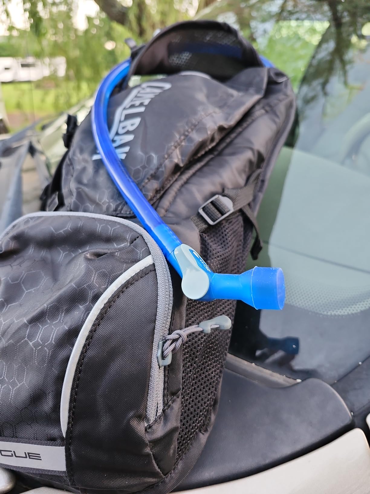 CamelBak Rogue Bike Hydration Pack 85oz, Lightweight Ventilated Design for Trail and Road Riding customer photo 2