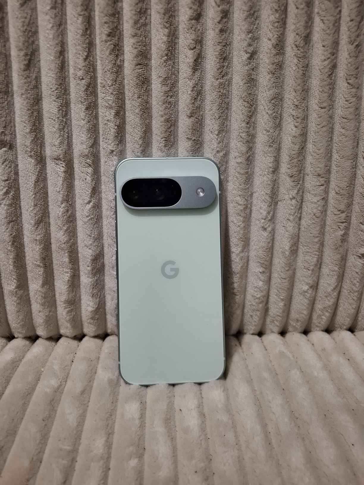 Pixel 9 - Unlocked Android Smartphone with Gemini, 24-Hour Battery, Advanced Camera, and 6.3
