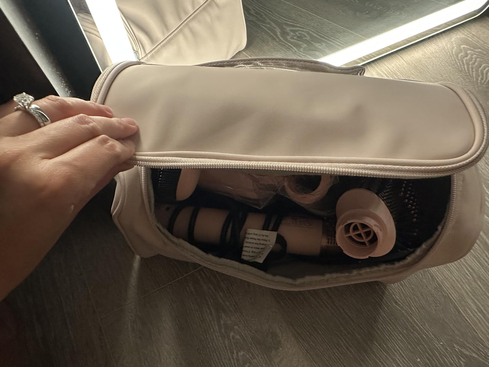 5 in 1 Hot Air Styler Wrap - High-Speed Hair Dryer, Volumizing Brush with Auto Curlers, Fast Drying & Frizz-Free Styling - No Heat Damage - Includes Travel Bag customer photo 1