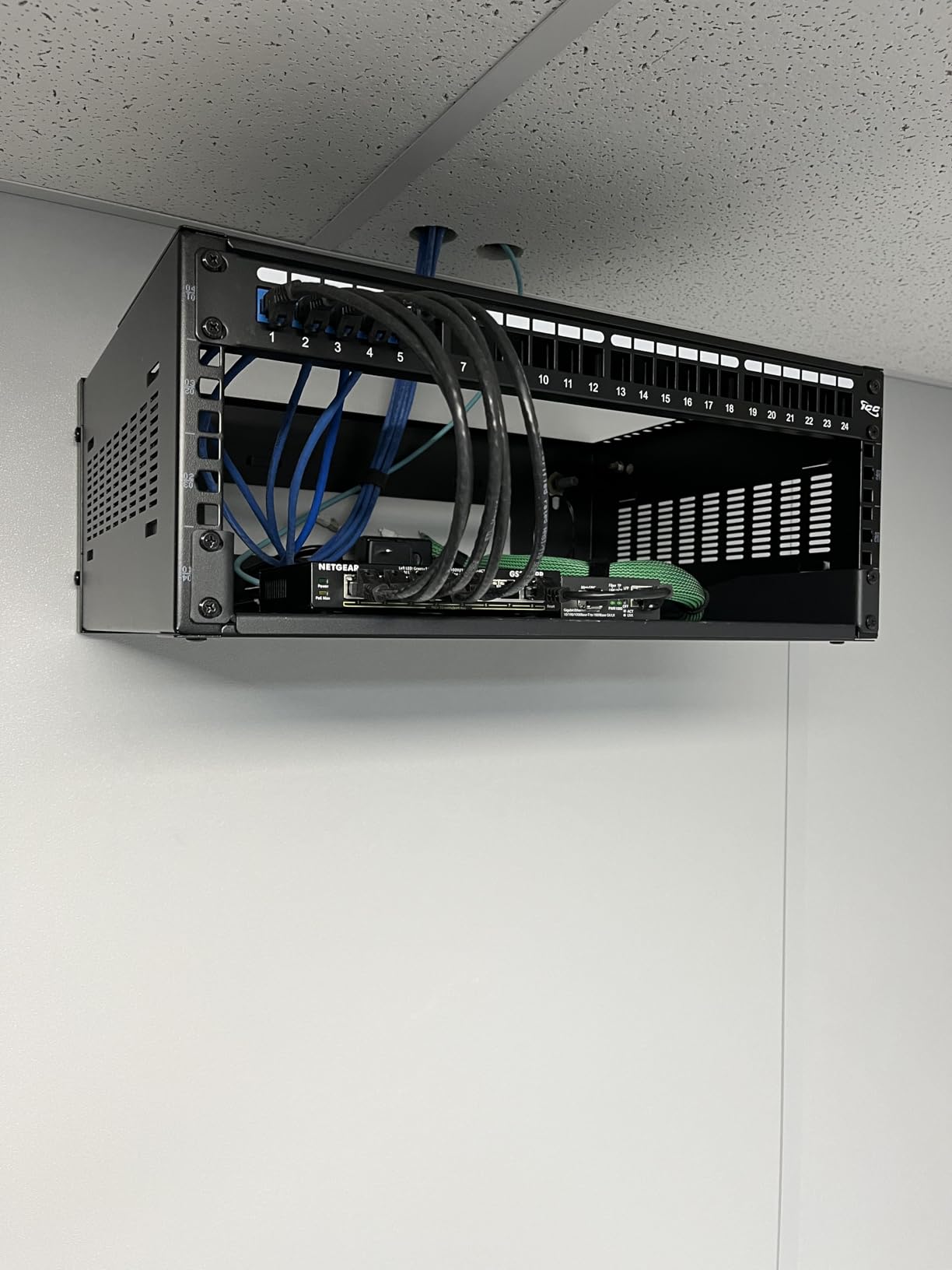 Tecmojo 4U Wall Mount Rack, 4U Rack 14 inch Depth, 19