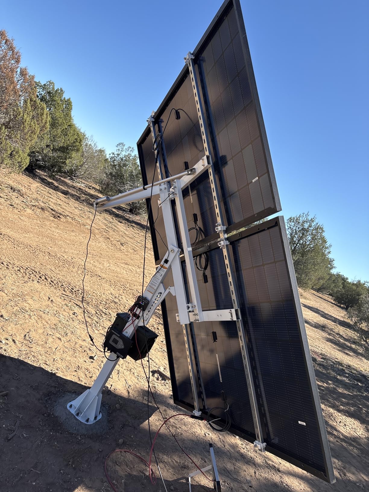 ECO-WORTHY Solar Panel Single Axis Tracking System (Increase 30% Power) with Tracker Controller,High Stability, Multi-Angle Adjustment,Ideal for Different Solar Panels, for Yard/Farm/Field/Garden customer photo 1