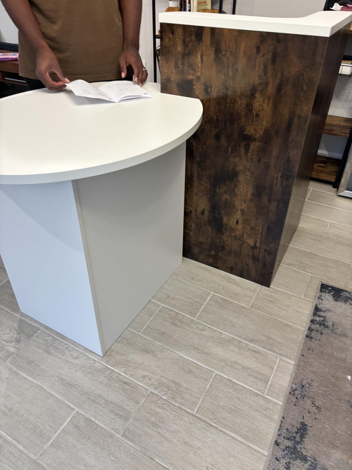 Giantex Reception Desk, Front Counter Desk with Lockable Drawer, Checkout Table with Round Tabletop, Corner Shelf & Adjustable Shelf for Office Beauty Salon Retail Store (Black & White) customer photo 1