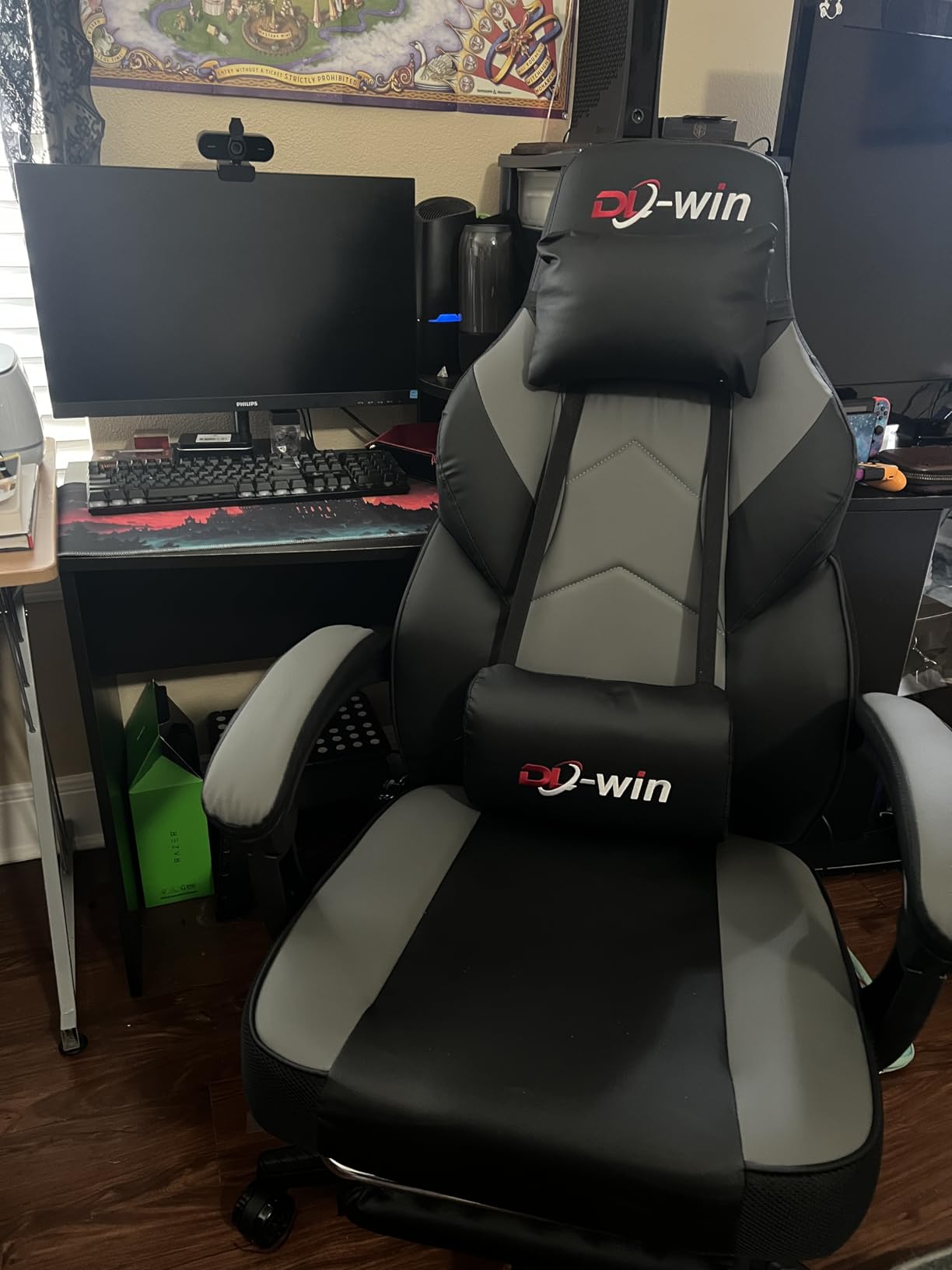 DL-win Gaming Chairs for Adults, Computer Chair with Footrest and High Back, Big and Tall Gamer Chair's with Massage Lumbar Support, 360 Degree Swivel Height Adjustable Gaming Chair, Grey customer photo 1
