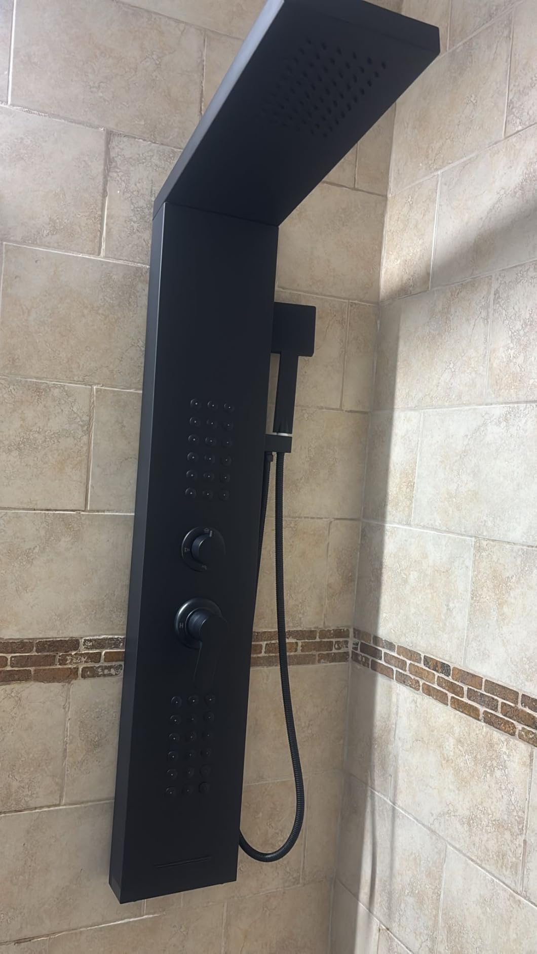 Shower Panel Tower System with Rainfall Shower Head, Powerful Body Jets, Matte Black Shower Tower with Handheld Shower and Tub Spout, Stainless Steel Shower Column High Pressure customer photo 1