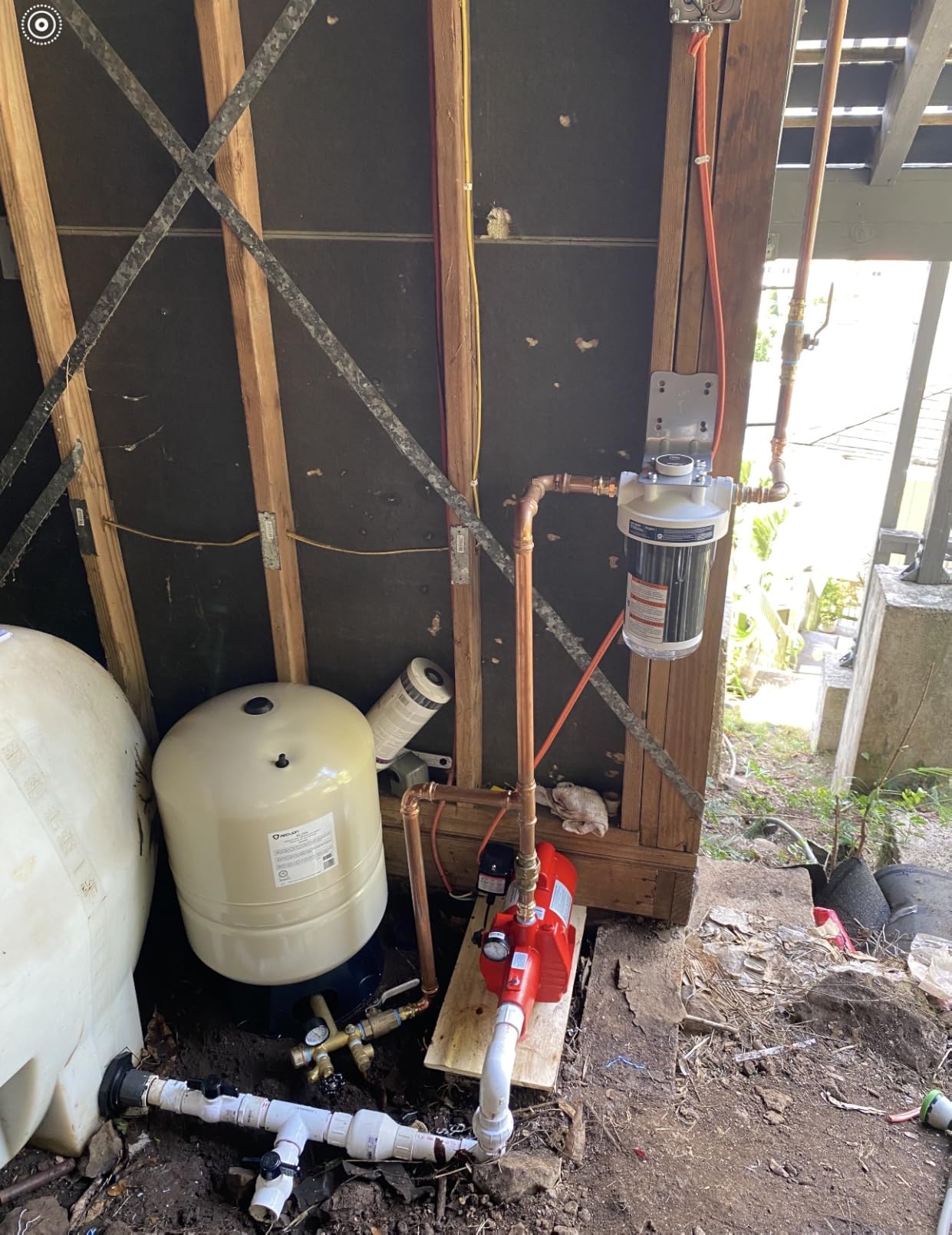 Red Lion RL20A - 20-Gallon Vertical Pre-Charged Pressure Tank with Thermoplastic Base customer photo 1