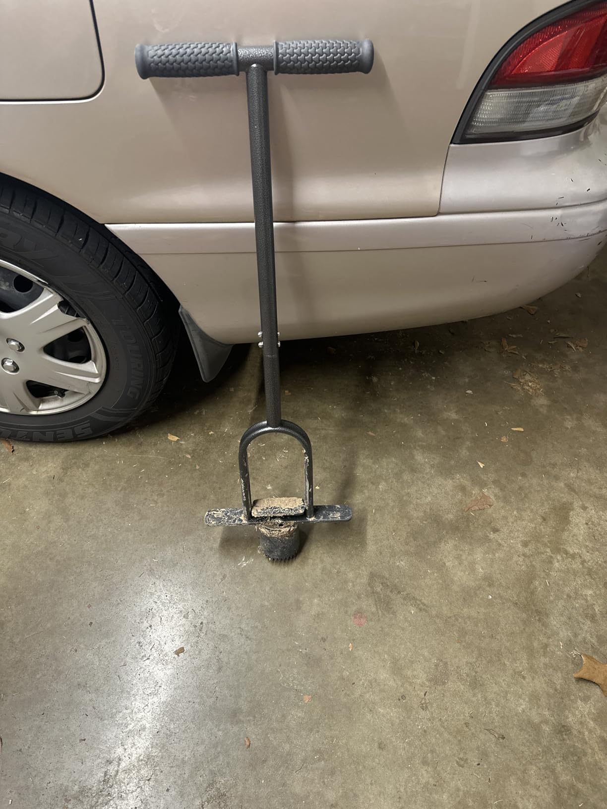 Dolibest Sod Plugger, Bulb Planter Tool with Non-Slip Grip Handle. Turf Cutter and Grass Plugger Tool with Dual Pedals, Sharp Serrations, Perfect for Zoysia, Bermuda and More (Upgrade) customer photo 1