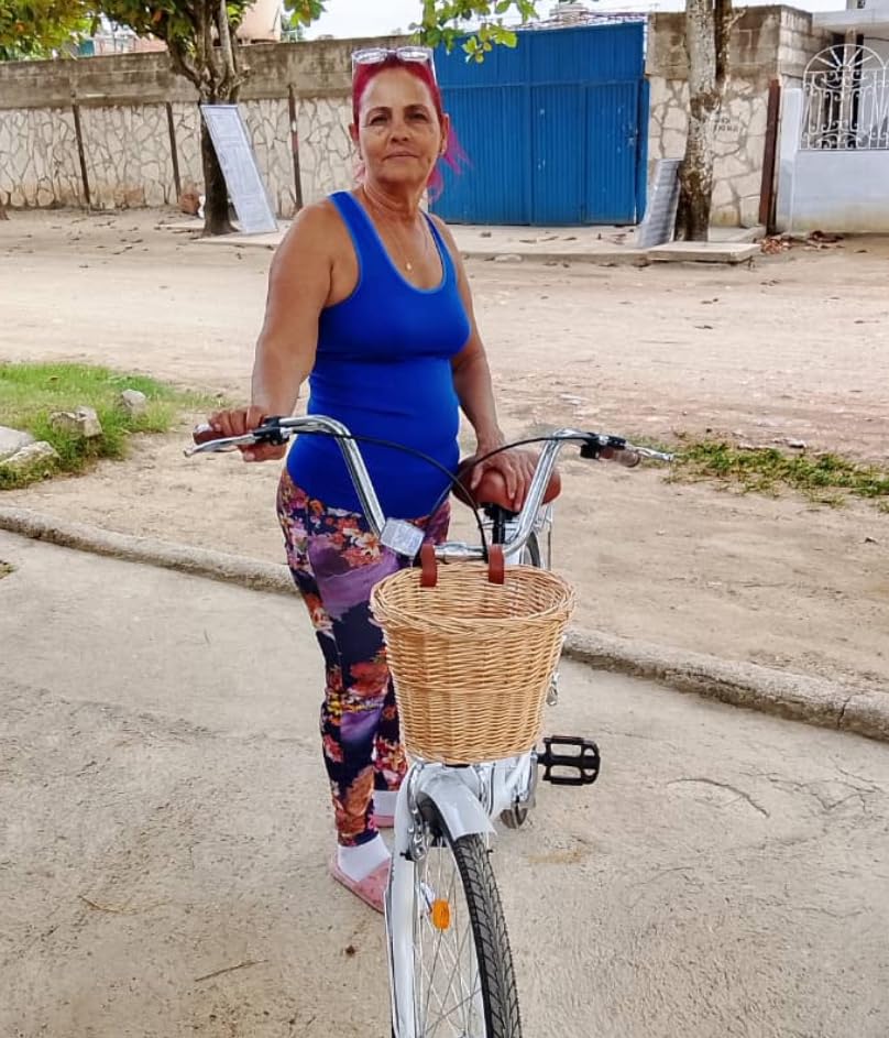 Betterland Beach Cruiser Bike for Women, 24/26 Inch Female Commute Bike, 1 Speed Women Bicycle with Basket, Dual V-Brake, Adjustable Seat, Woman City Bike customer photo 1