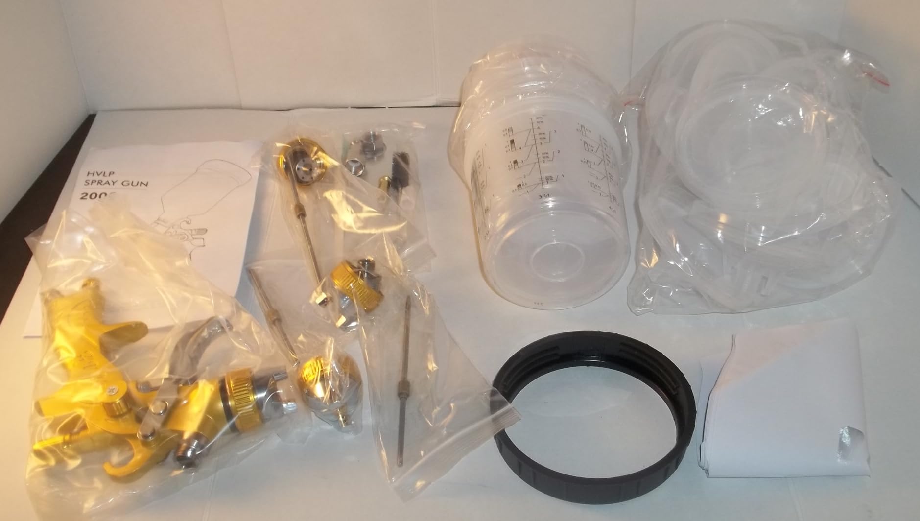 HVLP Spray Gun with 10Pcs 600ML Disposable Paint Cups, 4 Nozzles,1.4/1.7/2.0/2.5mm, Automotive Gravity Feed Paint Spray Gun Kit with Air Compressor Regulator for Auto (Green) customer photo 2