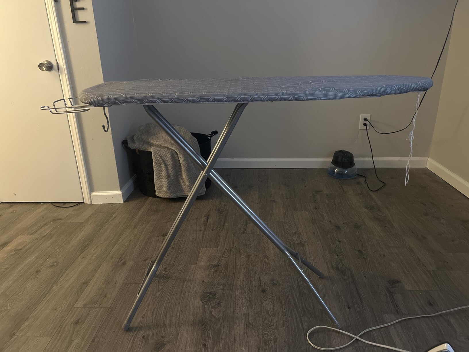 SONGMICS Ironing Board, Foldable Iron Board, Height Adjustable up to 35 Inches, with 4 Layered Cover and Pad, Iron Rest, Hook, Steel X-Legs, for Home, Laundry Room, Dorm, Dove Gray ULLB001G01 customer photo 1