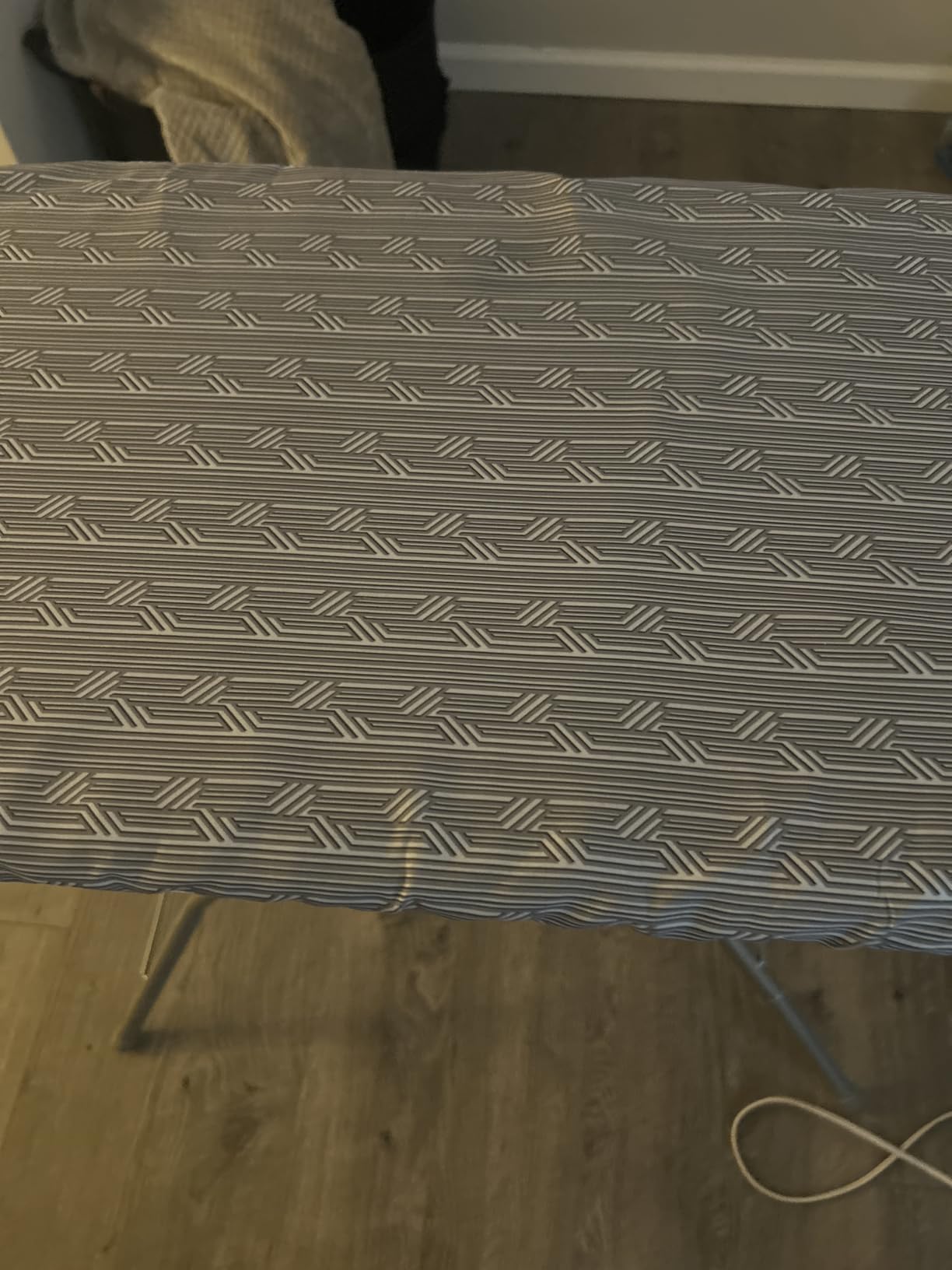 SONGMICS Ironing Board, Foldable Iron Board, Height Adjustable up to 35 Inches, with 4 Layered Cover and Pad, Iron Rest, Hook, Steel X-Legs, for Home, Laundry Room, Dorm, Dove Gray ULLB001G01 customer photo 2