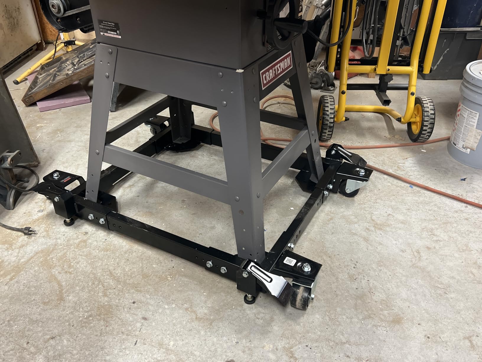 VEVOR Mobile Base, 1500 lbs Capacity, Adjustable from 20