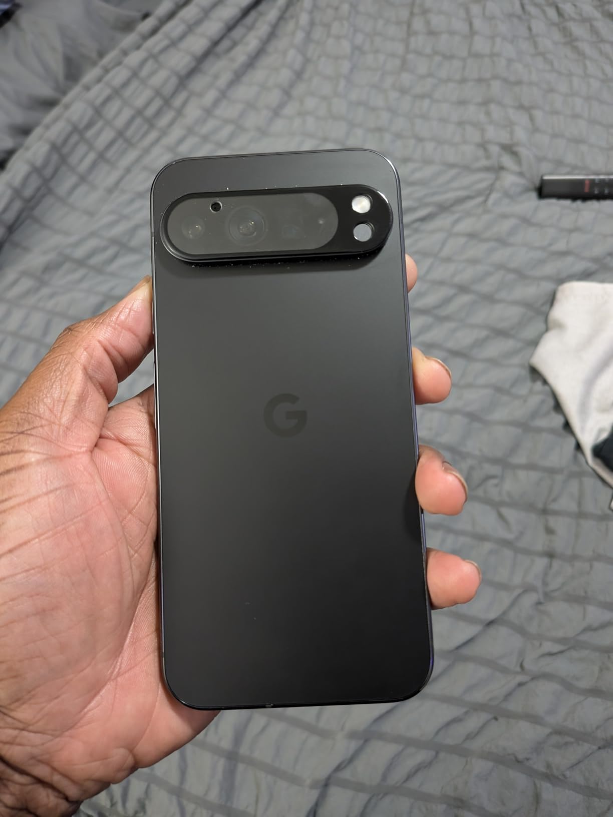 Google Pixel 9 Pro XL, 128GB, Obsidian - Unlocked (Renewed) customer photo 1