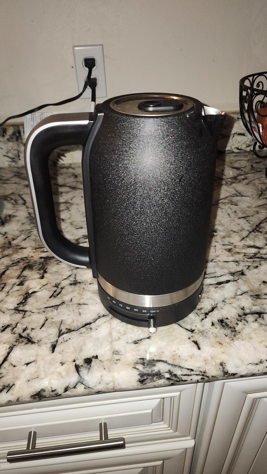KitchenAid 1.7L Electric Kettle w/Temp Control KEK1701, Porcelain White customer photo 2