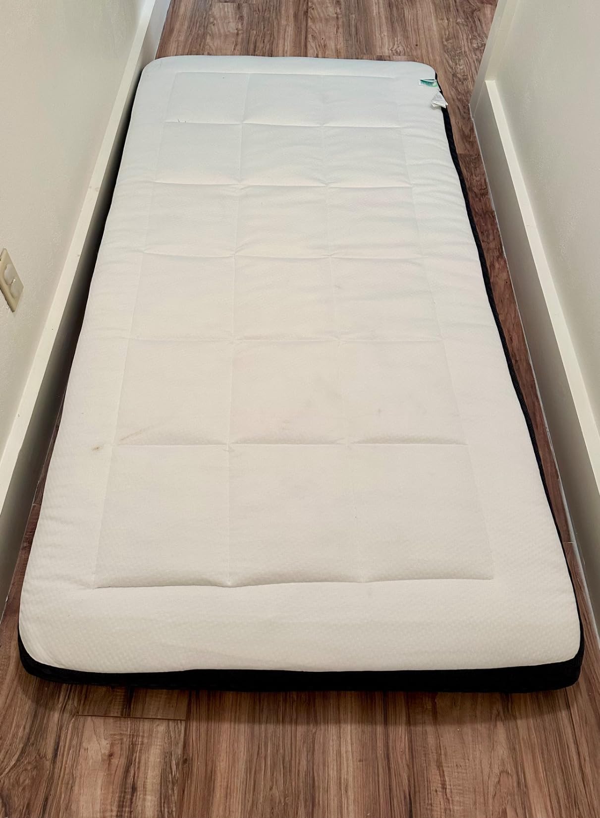 14 Inch Queen Mattress for Heavy People, Cooling Hybrid Mattress with Ice Silk Cover & Gel Memory Foam, 7-Zone Ergonomic Support, Extra Firm Bed with Strong Edge Support, No Sagging & Pressure Relief customer photo 1