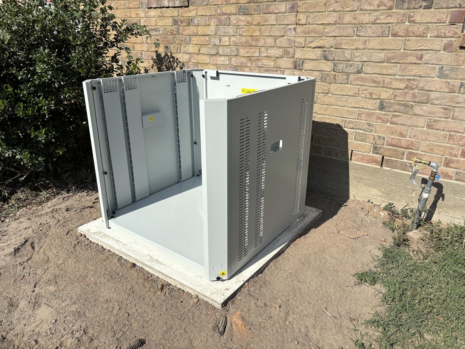 Generator Box, Accommodates The Maximum Size of The Unit: 39.4