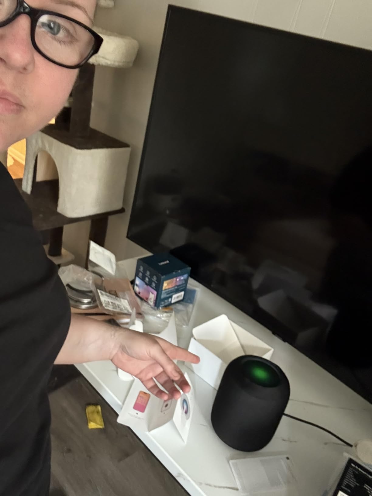 Apple HomePod Smart Speaker 2nd Generation, Siri Speaker + Power Cable + Apple 1 Year Limited Warranty (Midnight) customer photo 2