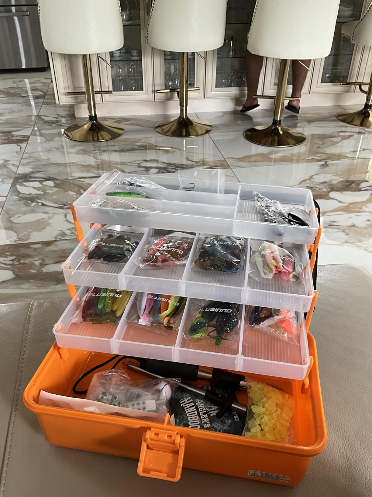 PLUSINNO Large 4-Layer Tackle Box with Tackle Included, 547Pcs Fishing Lures Kit - Pliers, Crankbait, Hooks, Weights & Accessories - Freshwater Bass Fishing Bait Lure Gear and Equipment customer photo 1