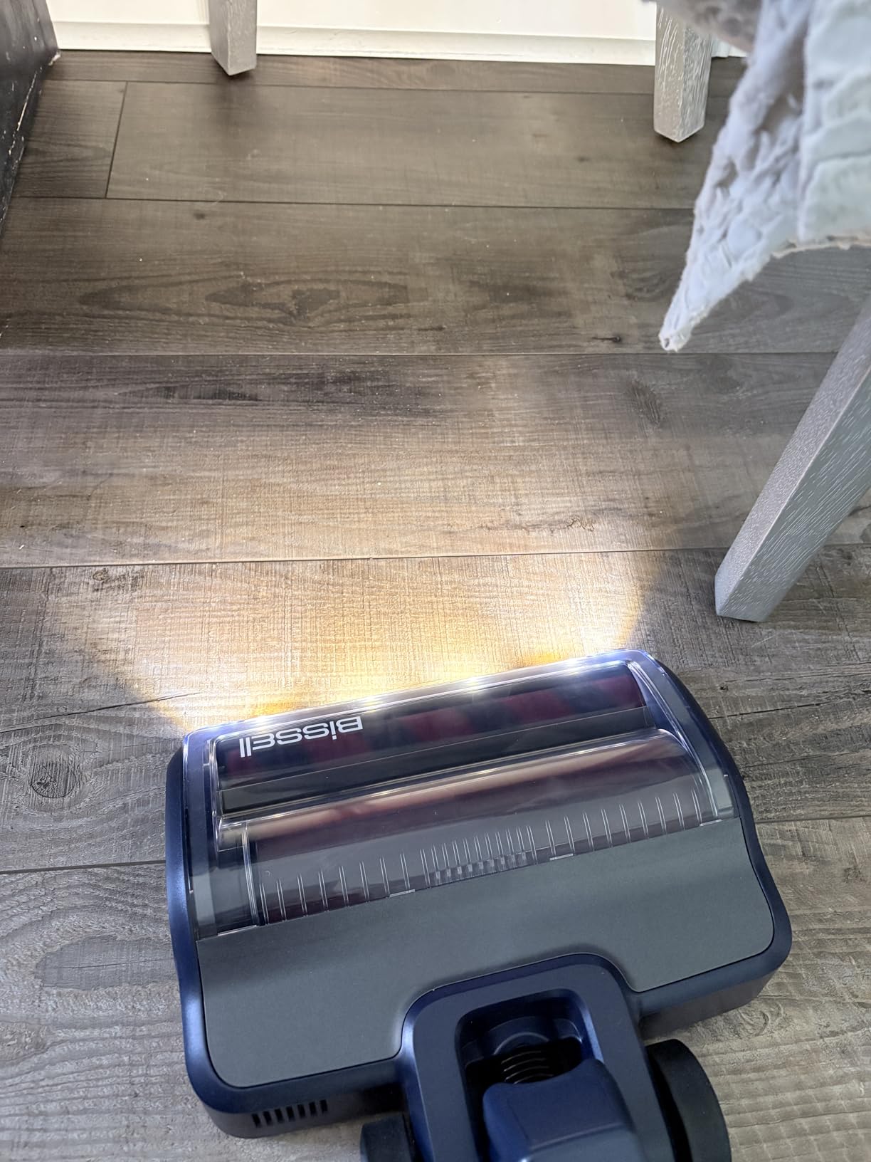 Bissell PowerClean FurFinder 200W Self-Standing Cordless Vacuum w/Tangle Free Brush Roll, Strong Suction, Removeable Battery, Wall Mount, Upholstery Tool & Bright Headlights customer photo 1
