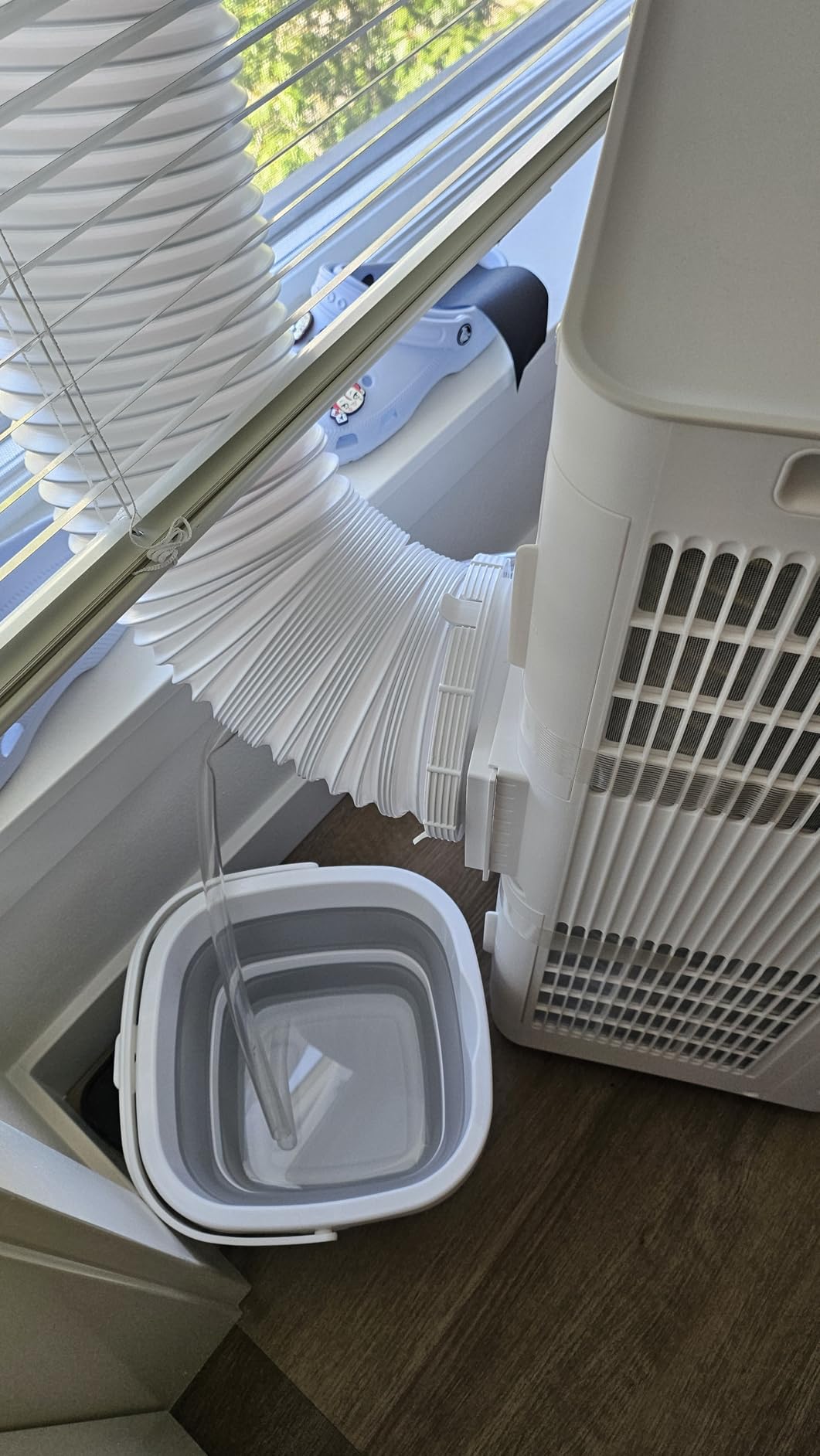 Midea 10,000 BTU ASHRAE (7,100 BTU SACC) Portable Air Conditioner, Smart Control, Cools up to 300 Sq. Ft., with Dehumidifier & Fan mode, Easy-to-use Remote Control & Window Installation Kit Included customer photo 1