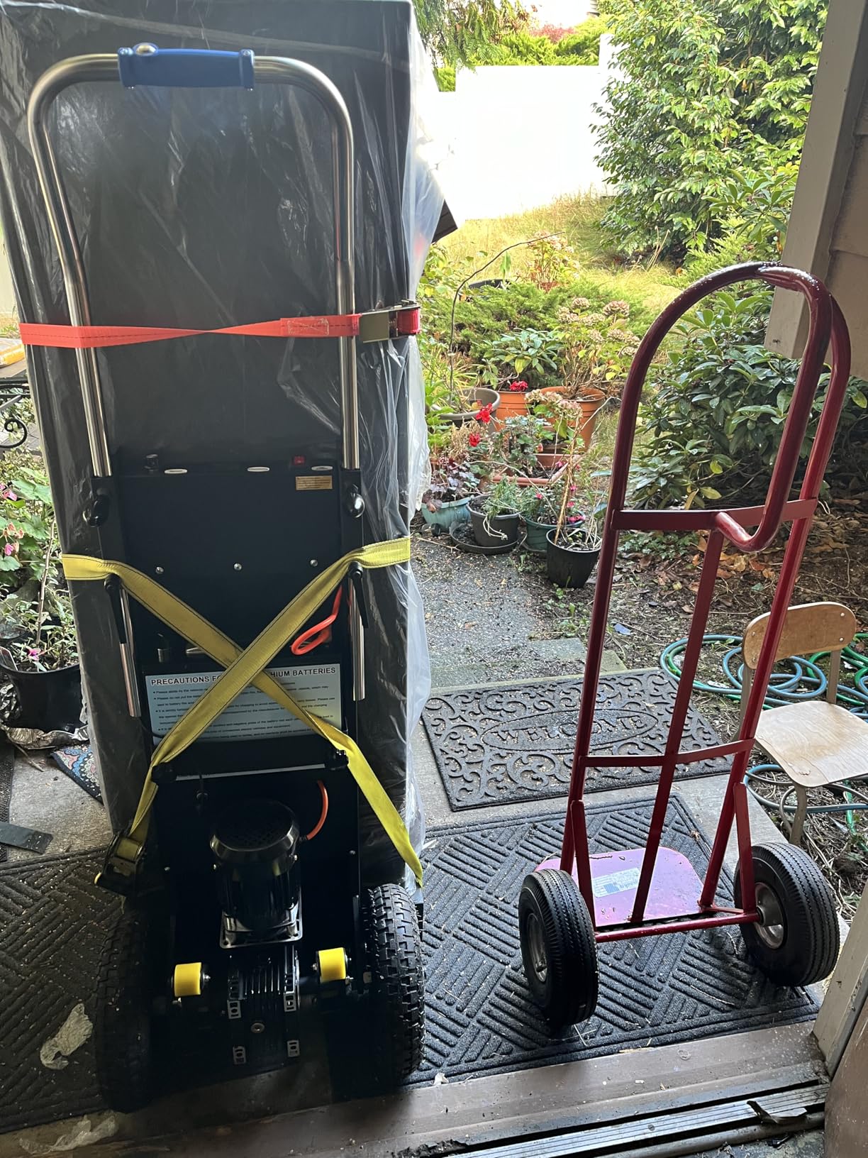 Electric Stair Climbing Dolly, Heavy Duty Cart 880lbs Capacity 1200W Motorized Hand Truck with Foldable Design for Moving Furniture Fridge Appliance(Black) customer photo 2