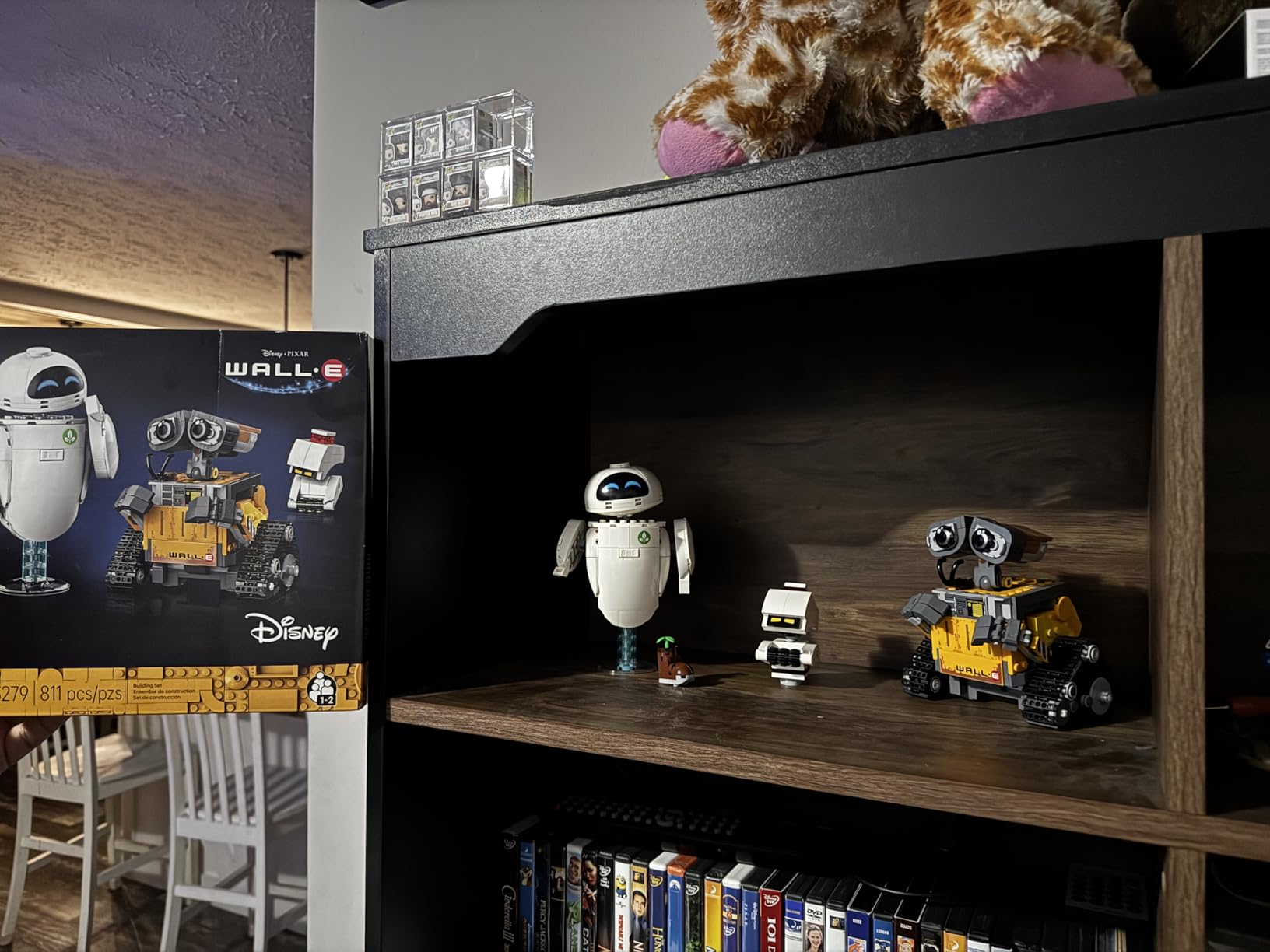 LEGO Disney & Pixar Wall-E & EVE Building Set for Adults, Ages 18+ - Home Office, Book Shelf, or Room Decor for Disney Fans - Gift Ideas for Men & Women - 43279 customer photo 2