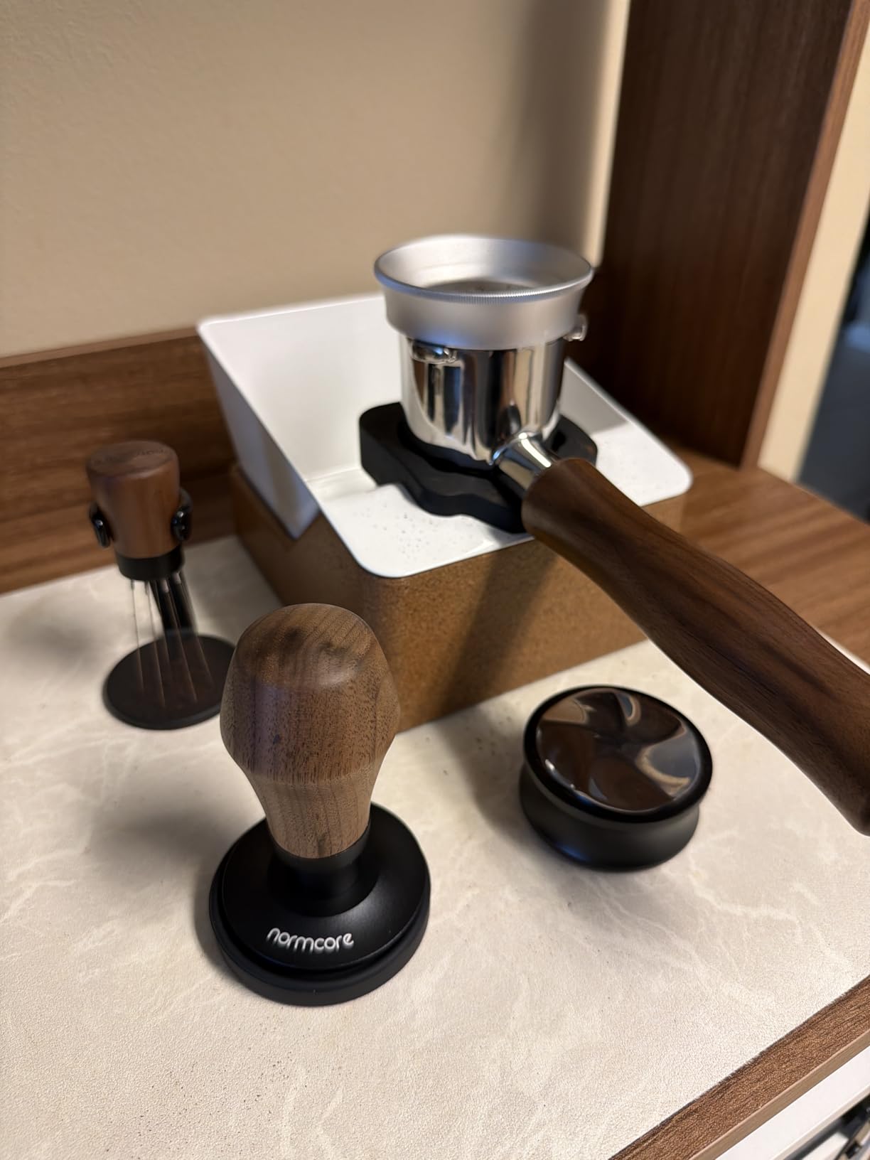 58mm Spring Loaded Coffee Tamper V4.1 with Click Feedback, Titanium PVD Flat Base, Self-Leveling Espresso Tamper for 58mm Portafilters, Genuine American Walnut Handle customer photo 1