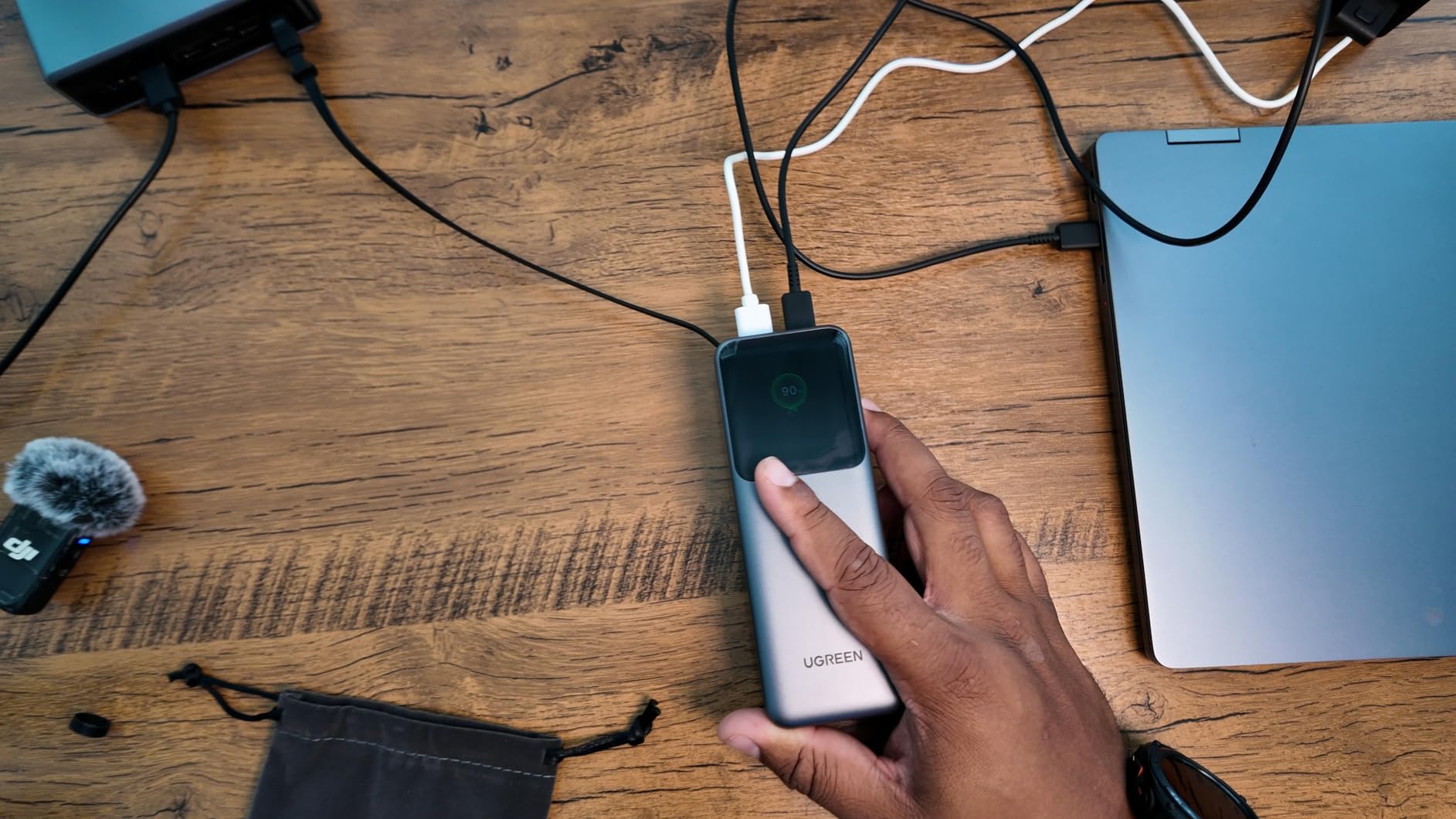 UGREEN Nexode Power Bank 20000mAh 165W with Built-in USB C Cable Laptop Travel Portable Charger, 100W Input customer photo 2
