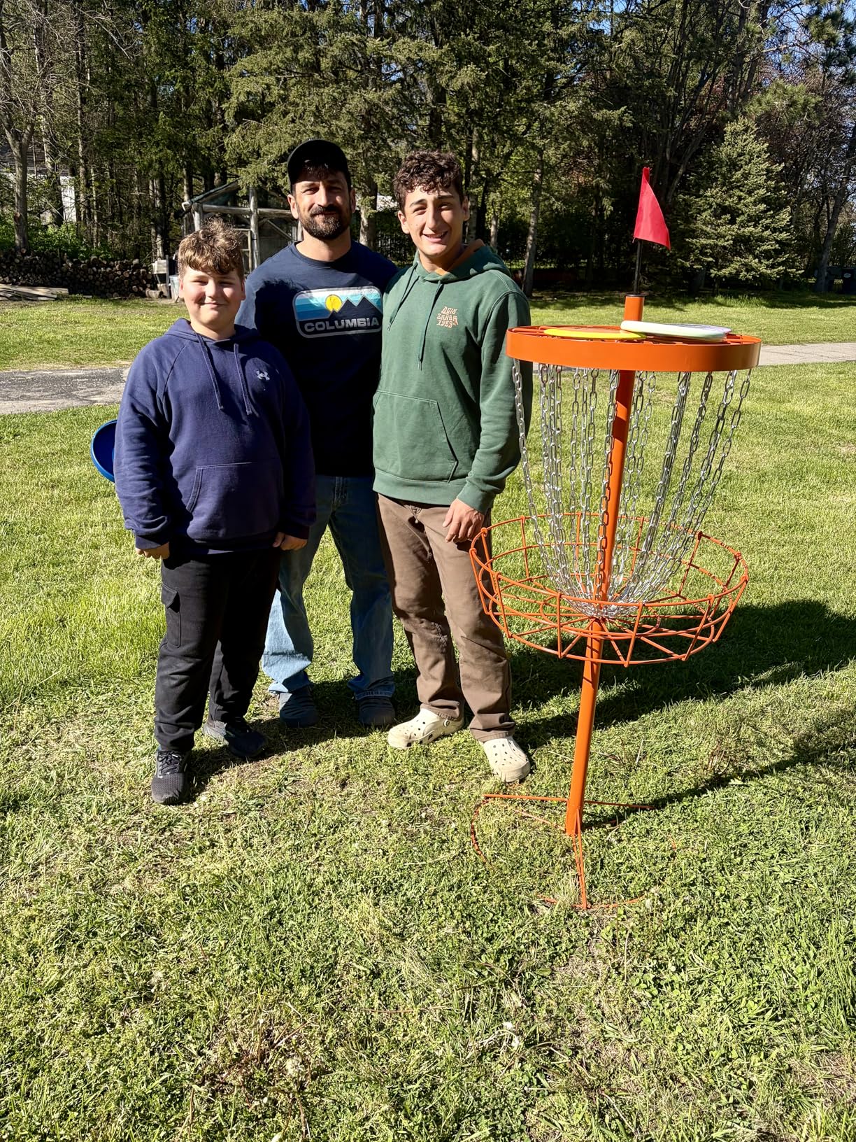 Disc Golf Basket - Portable Disc Golf Target with Heavy Duty 24-Chains Come with 6pcs Disc Golf Discs and Carry Bag, Ground Stake - Suitable for Players of All Levels customer photo 1