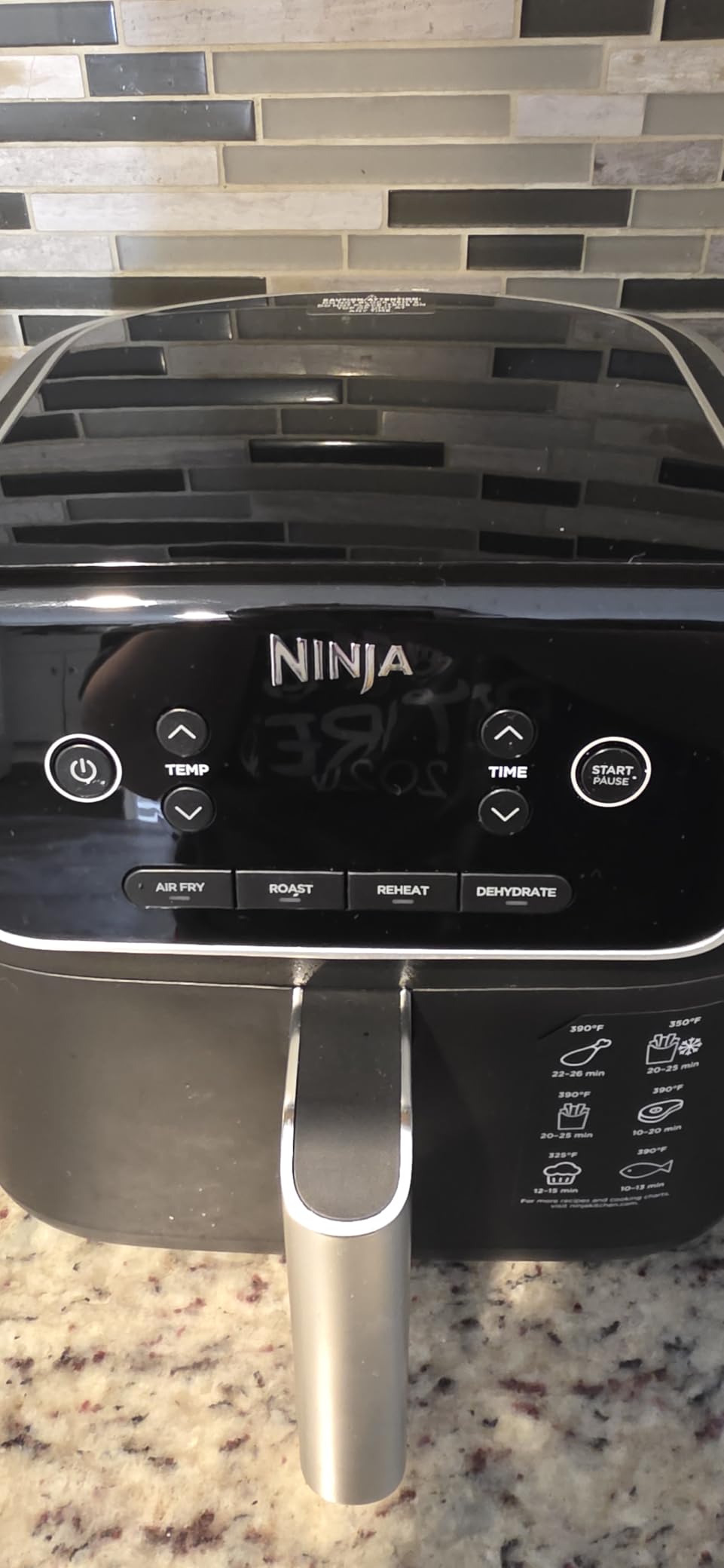 Ninja Air Fryer | 5 QT Capacity fit up to 4lbs of Fries | 5-in-1 Air Fry, Bake, Roast, Reheat, & Dehydrate | 400°F | Air Crisp Technology | 1750 Watts | Nonstick Basket & Crisper Plate | Grey | AF142 customer photo 1