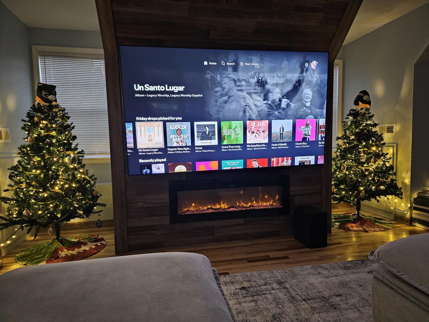 Samsung 65-Inch Class Neo QLED 4K QN80F Series, Vision AI, Mini LED Smart TV (2025 Model) Neo Quantum HDR, Object Tracking Sound Lite w/Dolby Atmos, NQ4 AI Gen2 Processor customer photo 2