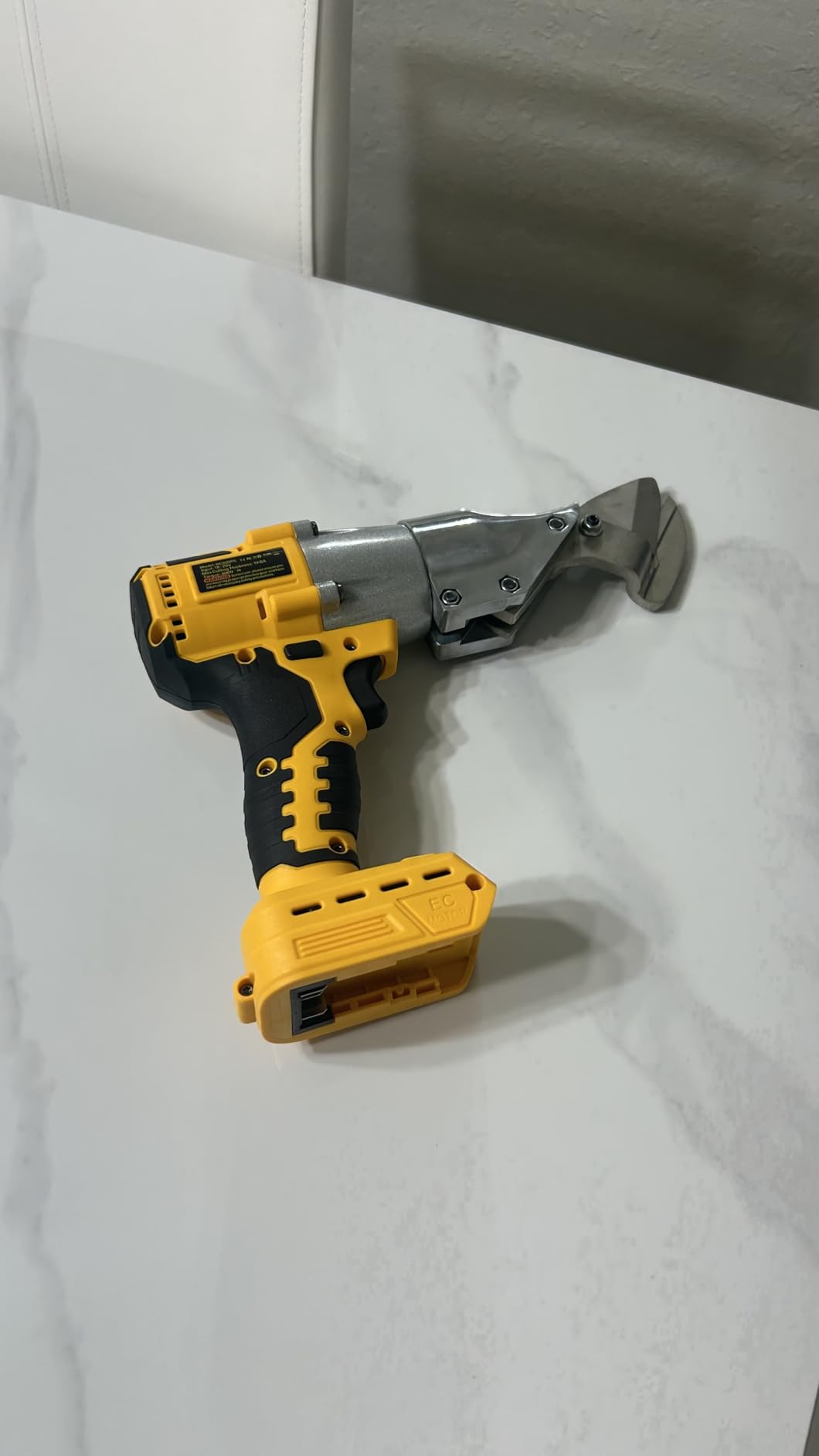Cordless Metal Shears for Dewalt 20V Max - 14GA Steel Metal Cutter, 360° Pivoting Head, 400Nm Torque Cutting Stainless Sheet, Iron, Carpet, Leather, Cardboard(NO Battery) customer photo 2