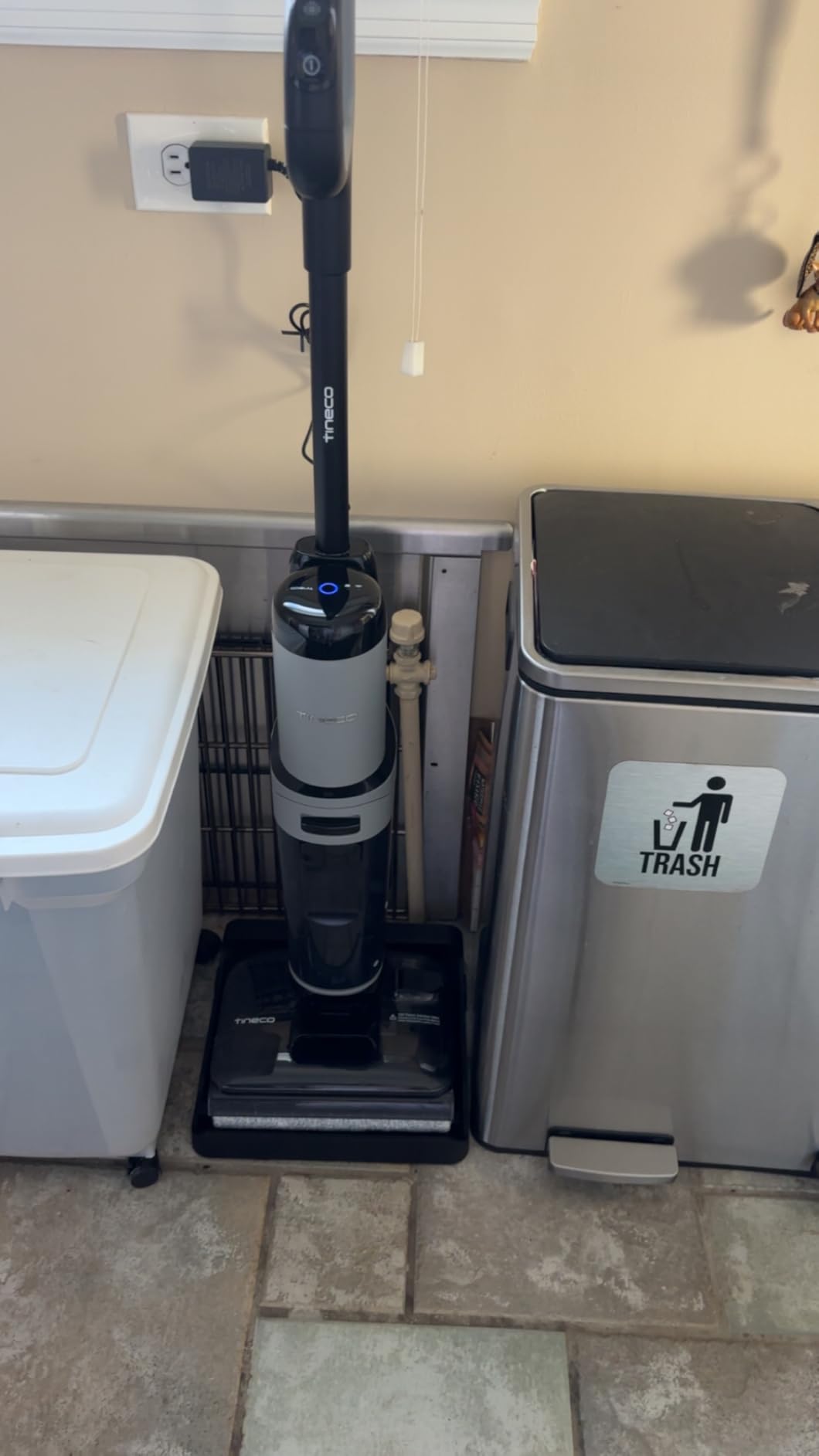 Tineco Floor ONE i5 Stretch Wet Dry Vacuum Cleaner, Vacuum & Mop in One Step, 20kpa Powerful Suction, 180° Lay-Flat Design, Anti-Tangle Design, Dual-Sided Edge Cleaning customer photo 1