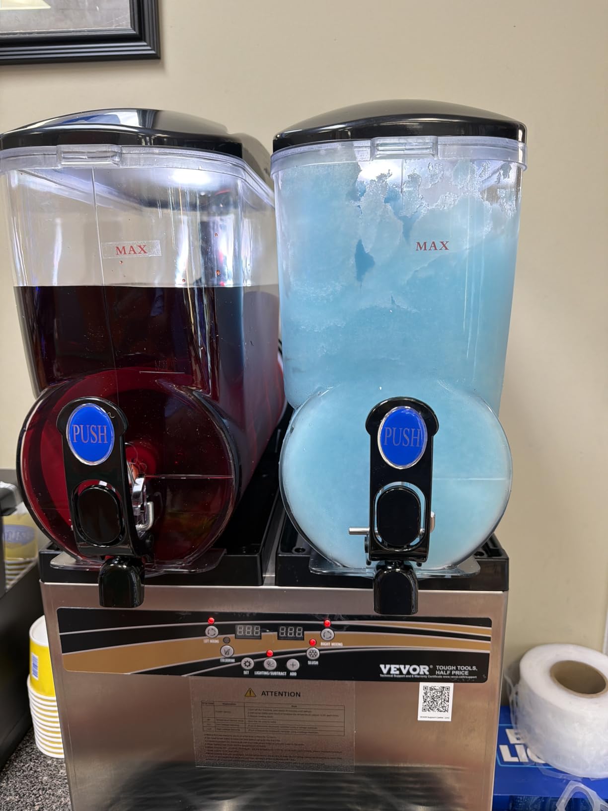 VEVOR Commercial Slushy Machine, 15Lx2 Double Tank Margarita Machine, 120 Cups Stainless Steel Margarita Smoothie Frozen Drink Machine, Slushie Machine for Party Restaurants Cafe Bars customer photo 2