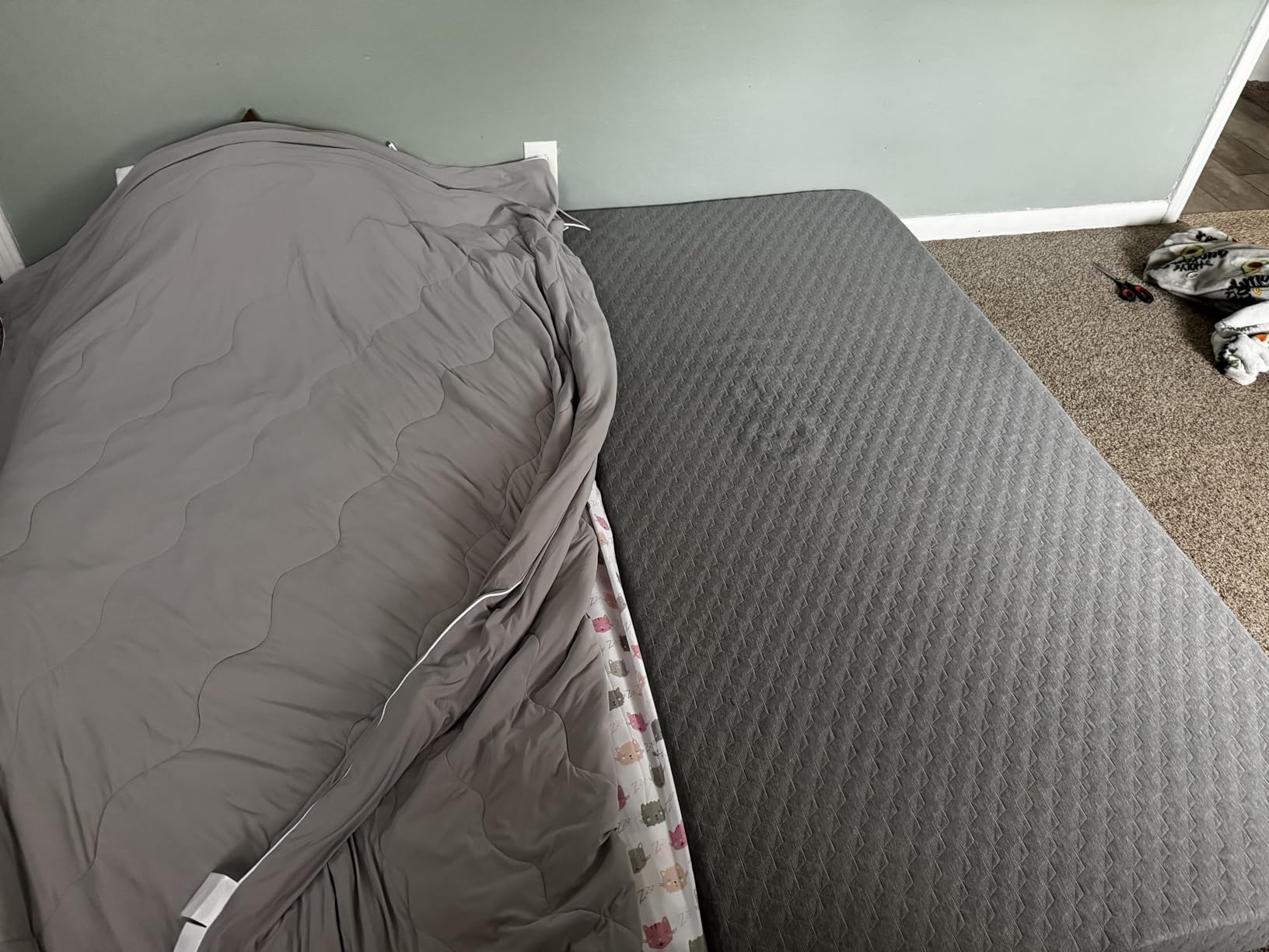 Novilla Queen Mattress 12 Inch, Queen Memory Foam Mattress for Cool Night Sleep & Pressure Relief, Thermally Balanced Foam Mattresses for Heat Dissipation, CertiPUR-US Certified Mattresses in a Box customer photo 1
