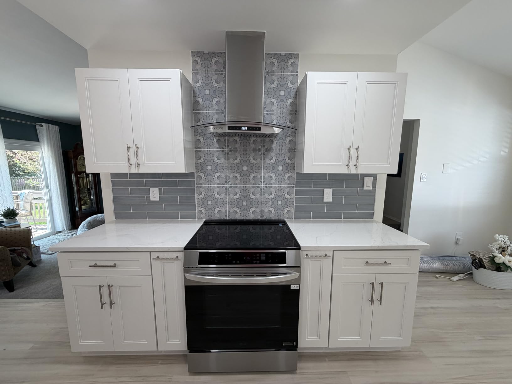 Empava Wall Mount Range Hood 30 Inch, Ducted/Ductless Kitchen Exhaust Stove Vent with Modern Style, 400CFM, 3-Speed, Touch Control, Timer, LED Lights, Stainless Steel (Charcoal-Filter Sold Separately) customer photo 1
