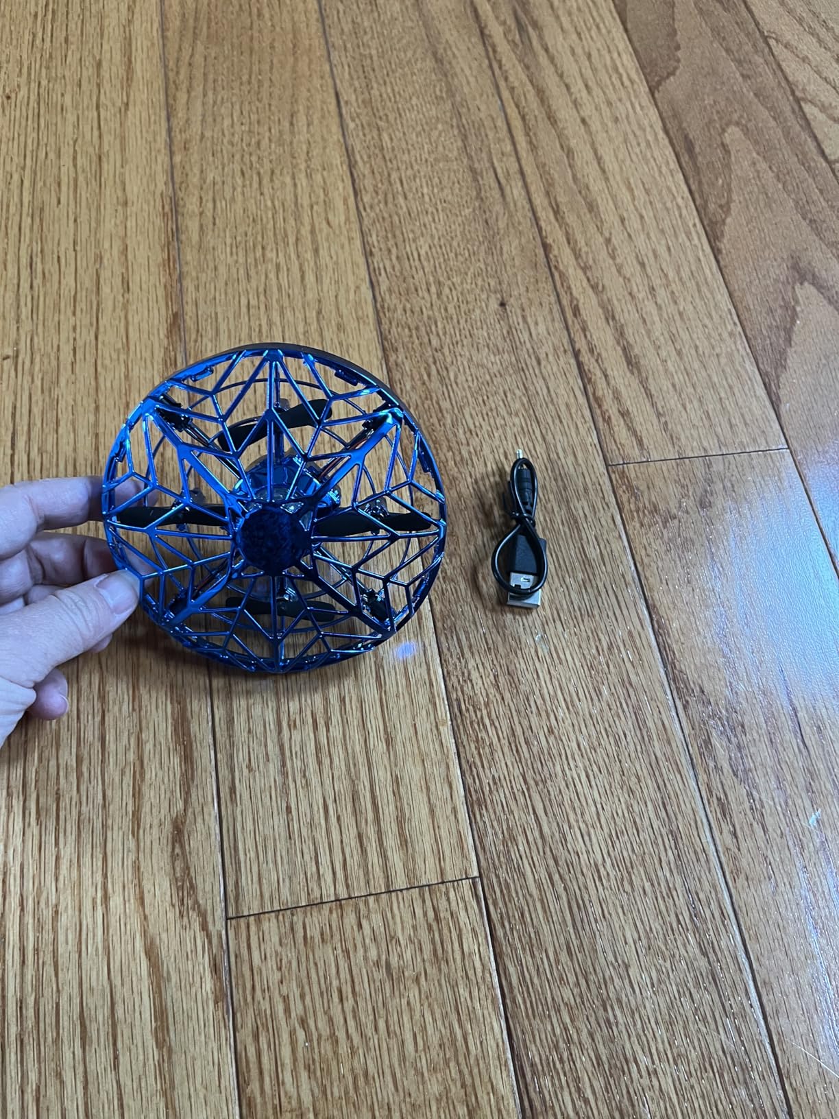 Hand Operated Drone Toy for Kids - Easy Fly Hover Drone with AI Motion Sensor, Rechargeable Drones for Kids 8-12 & 6-8, Safe Mini Quadcopter with Auto Hover, 360 Flip/Roll, Perfect Boys Girls Drones for Age 4-6-8-12 Birthday Gifts customer photo 1