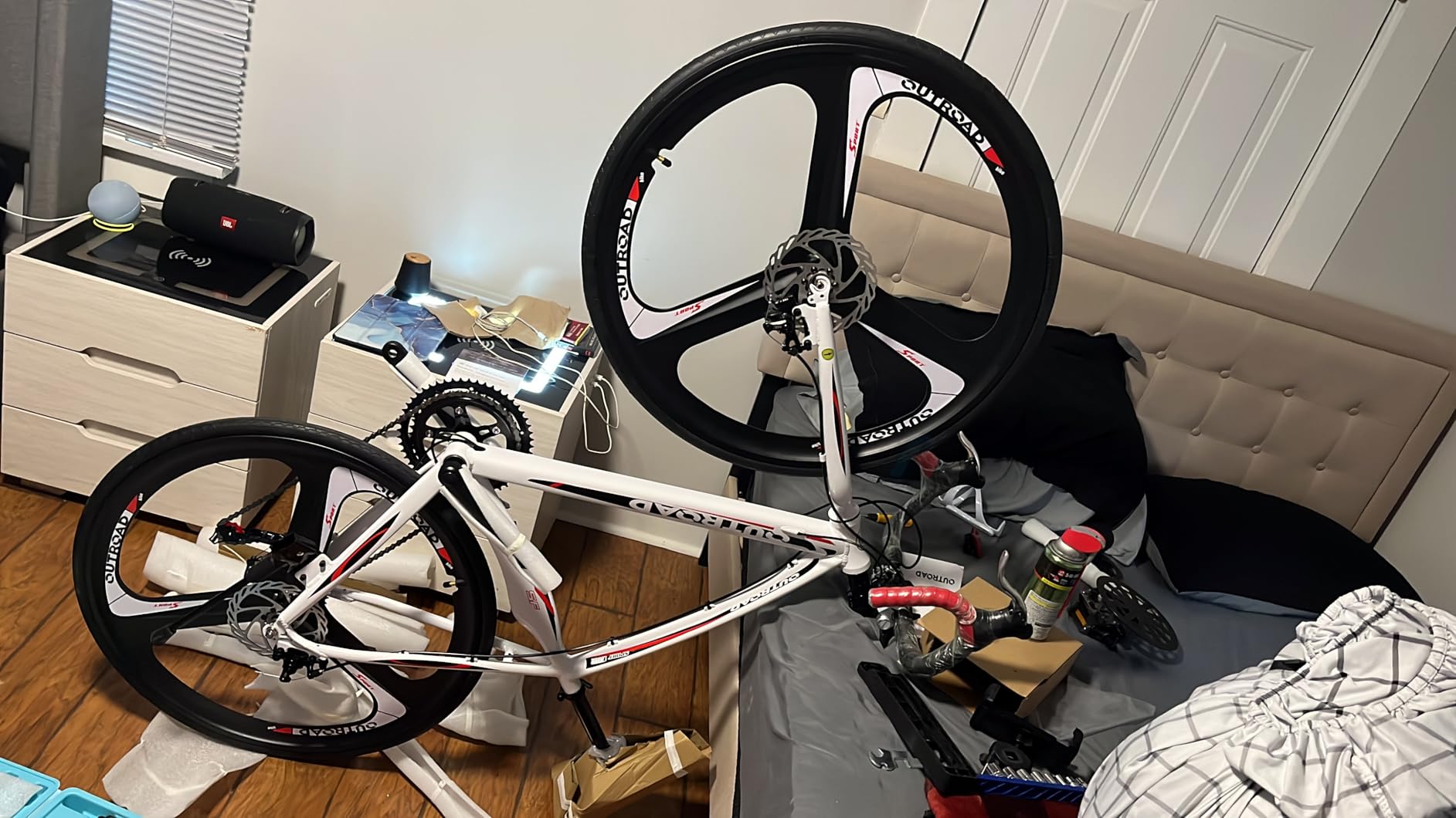 700C Lightweight Aluminum Road Bike - 14-21 Speed Commuter Bicycle with Dual Disc/V Brakes for Men & Women (Black, Red, Blue, White) customer photo 2