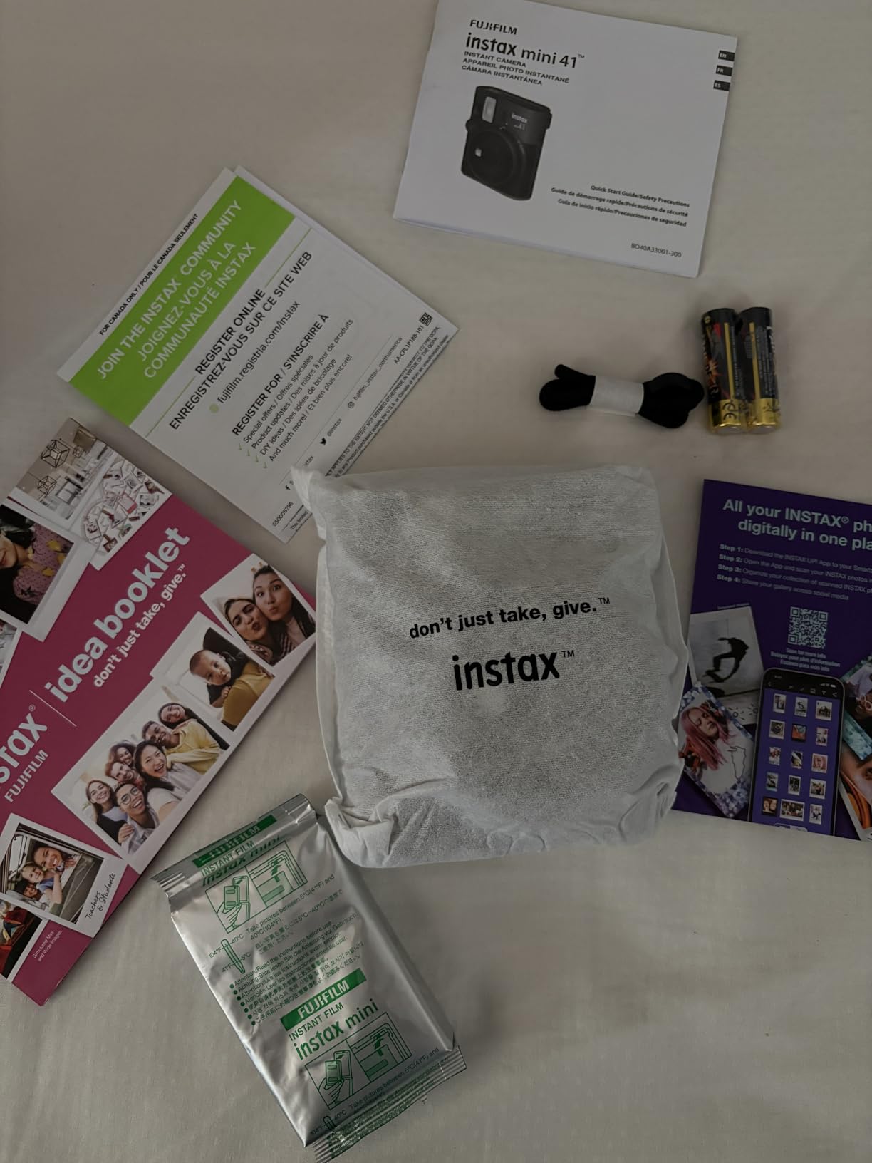 FUJIFILM Instax Mini 41 Bundle 2026 customer photo 2