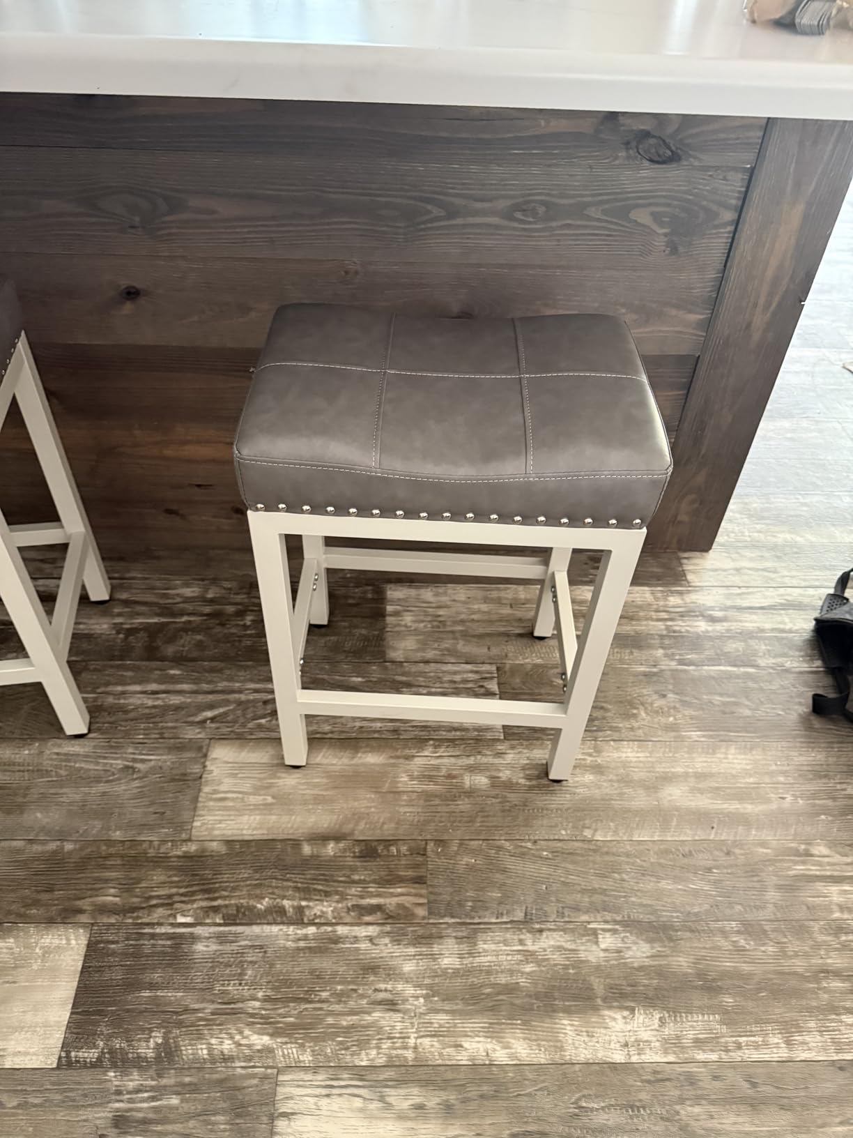 Sweetcrispy 24 Inch Bar Stools Set of 2, Counter Height Barstools for Kitchen Island, PU Leather Upholstered Modern Saddle Barstools with Metal Base and Footrest for Home Bar, Small Apartment, Grey customer photo 1