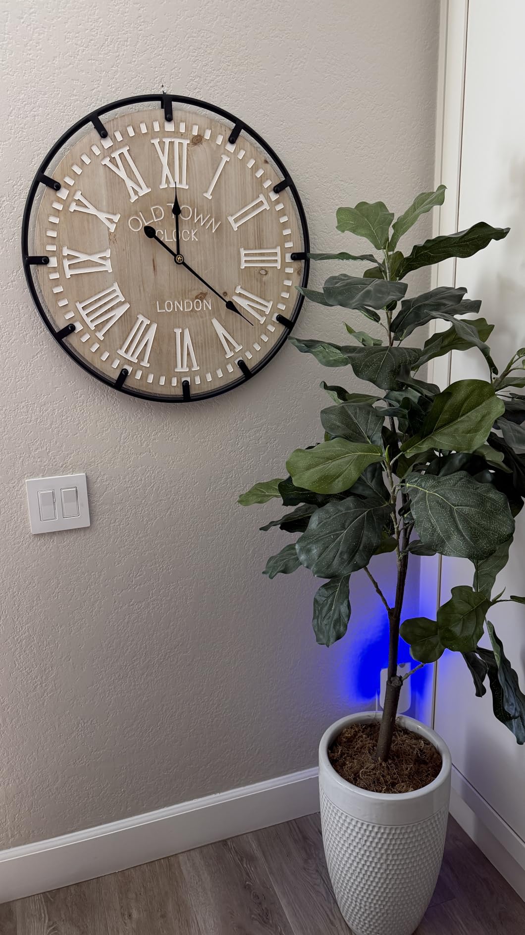 Vantic Farmhouse 30 Inch Extra Large Decorative Wall Clock with Metal Circle, Oversized Wood Wall Clock with Large Roman Numeral for Living Room, Bedrooms and Offices, Silent and Battery Operated customer photo 2