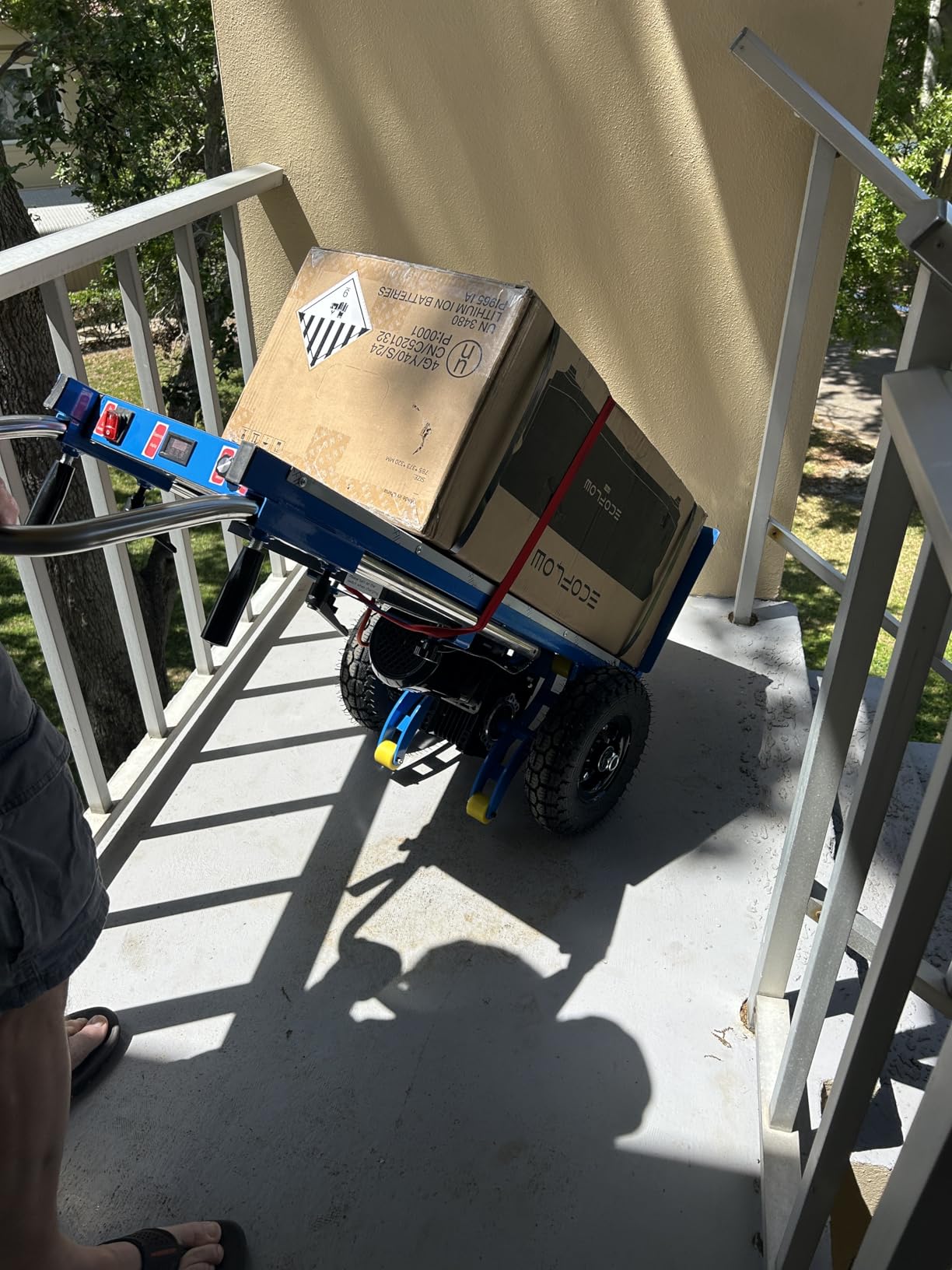 Electric Stair Climbing Dolly, 1200w Electric Hand Trucks Foldable, Large Capacity Stair Climbing Hand Trucks Dolly Cart with 4m Safety Rope, for Mobile Furniture Logistics Warehouse (Green) customer photo 2