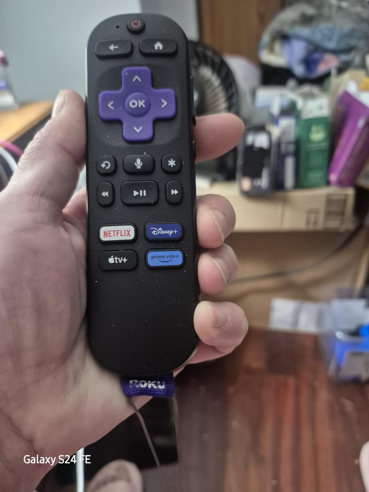 Smart TV 2026 - 32-Inch Select Series, 720p HD TV - Roku TV with Voice Remote - Flat Screen LED Television with Wi-Fi for Streaming Live Local News, Sports, & Movies - Bluetooth Headphone Mode customer photo 2